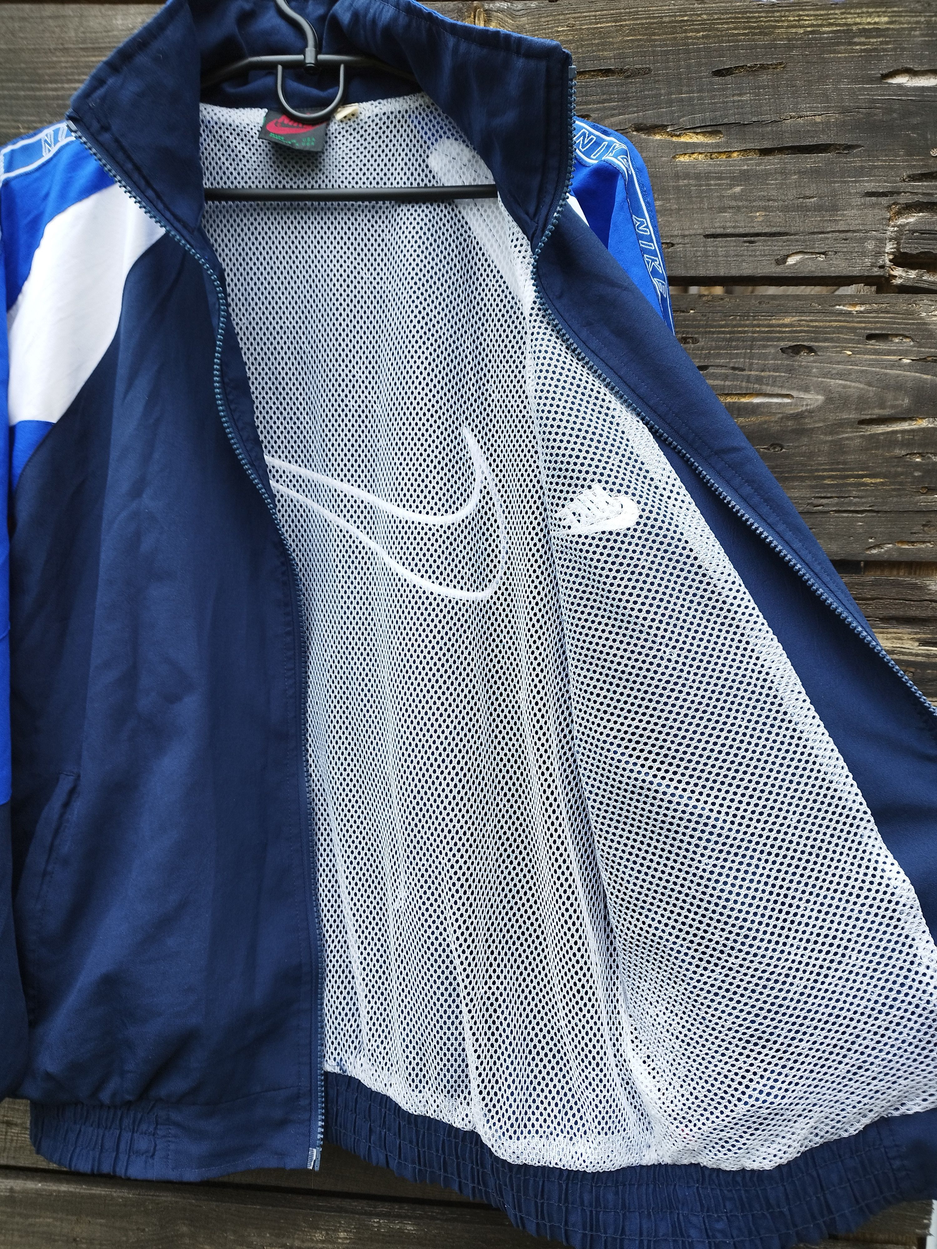 Nike Vintage Nike Big Swoosh Windbreaker Made in USA Jacket 90s Size US M / EU 48-50 / 2 - 16 Thumbnail
