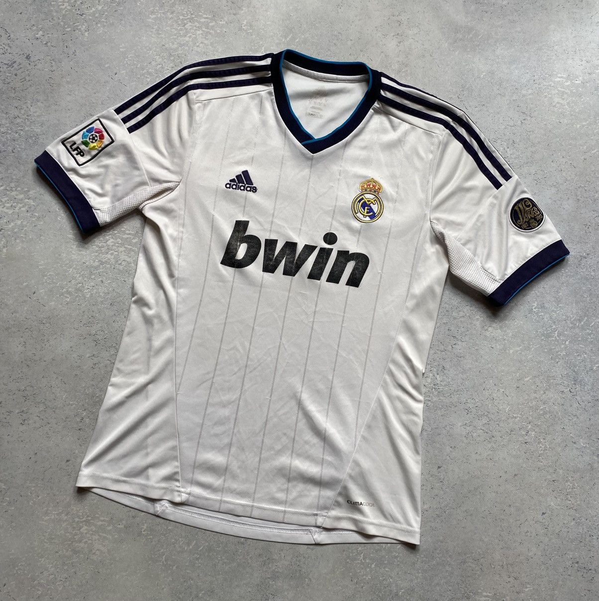 Adidas Adidas Real Madrid сезона 2012–2013 Jersey Size US M / EU 48-50 / 2 - 2 Thumbnail