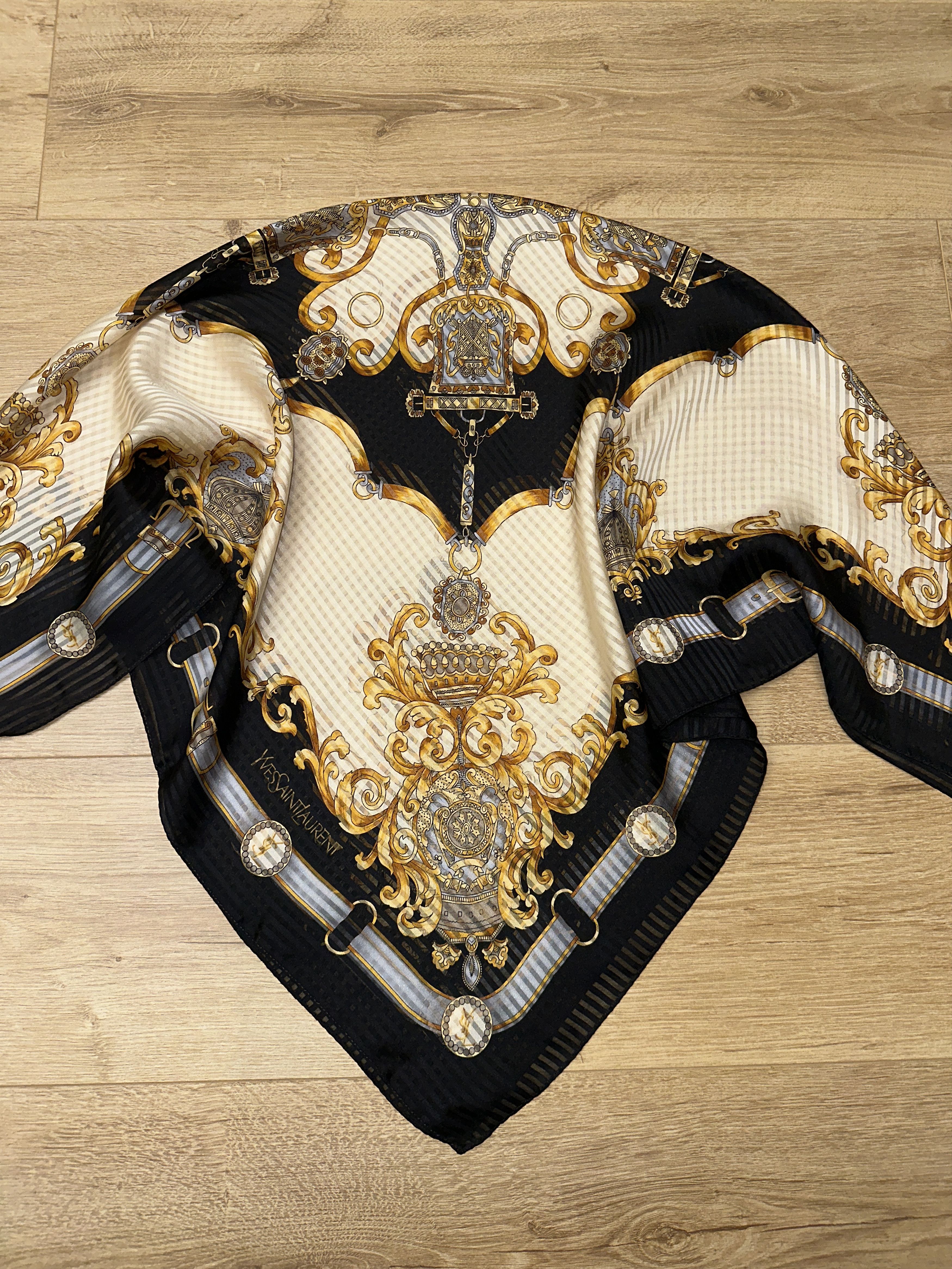 Yves Saint Laurent Yves Saint Laurent Silk Scarf Baroque Chain 85cm Square Size ONE SIZE - 13 Thumbnail