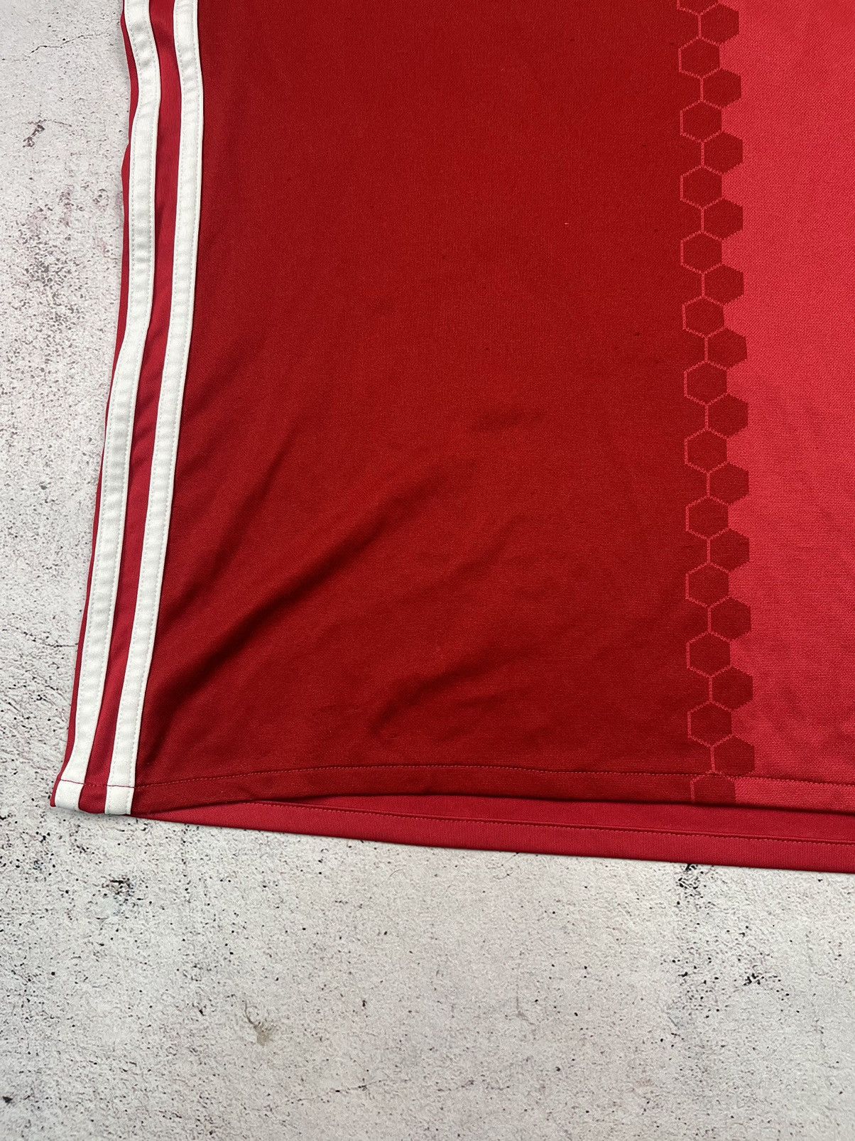 Adidas MANCHESTER UNITED 2017 2018 HOME SHIRT SOCCER JERSEY ADIDAS Size US M / EU 48-50 / 2 - 4 Thumbnail