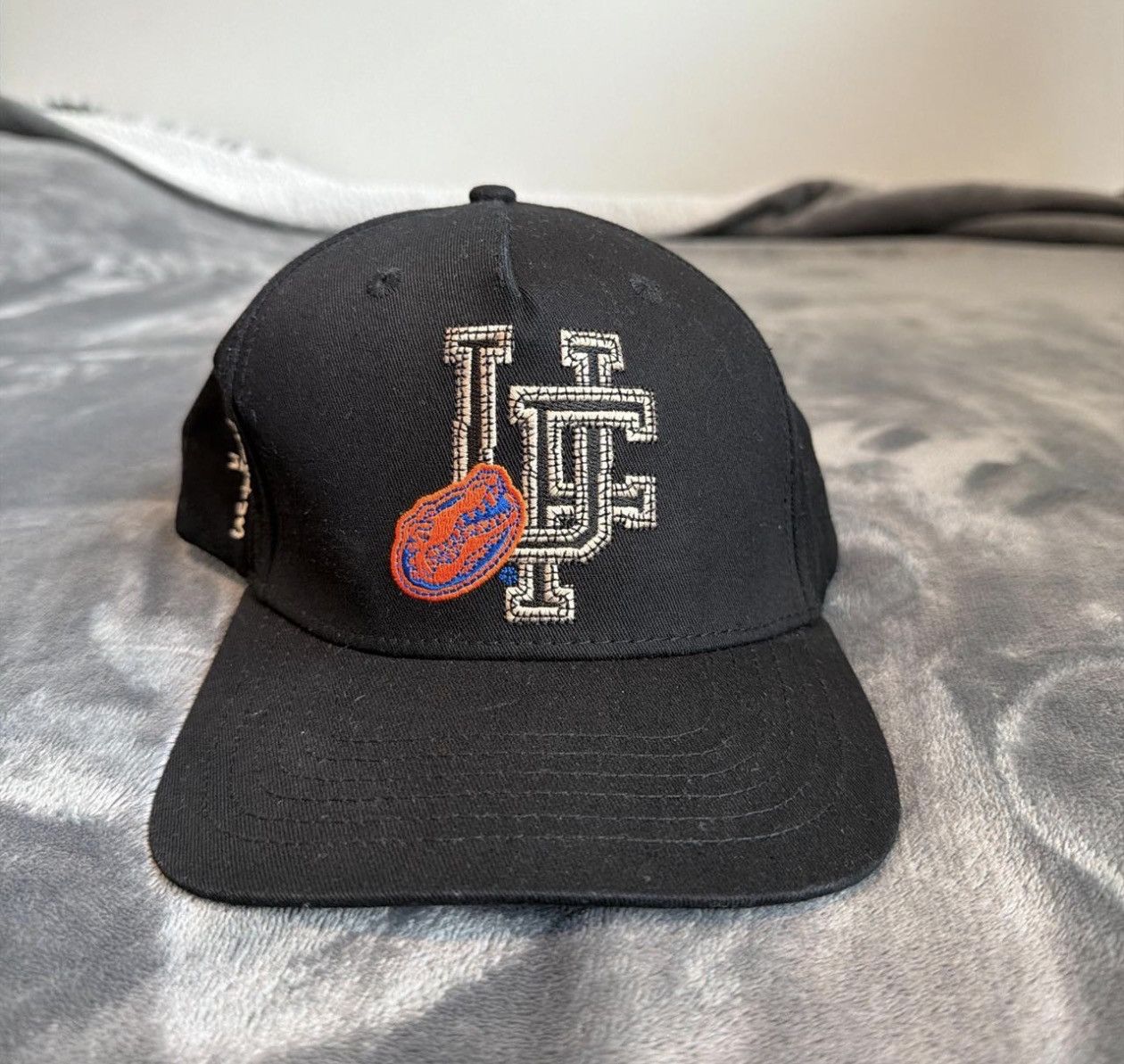 Mitchell & Ness Travis Scott x Mitchell & Ness Florida Gators Snapback Hat Size ONE SIZE - 1 Thumbnail