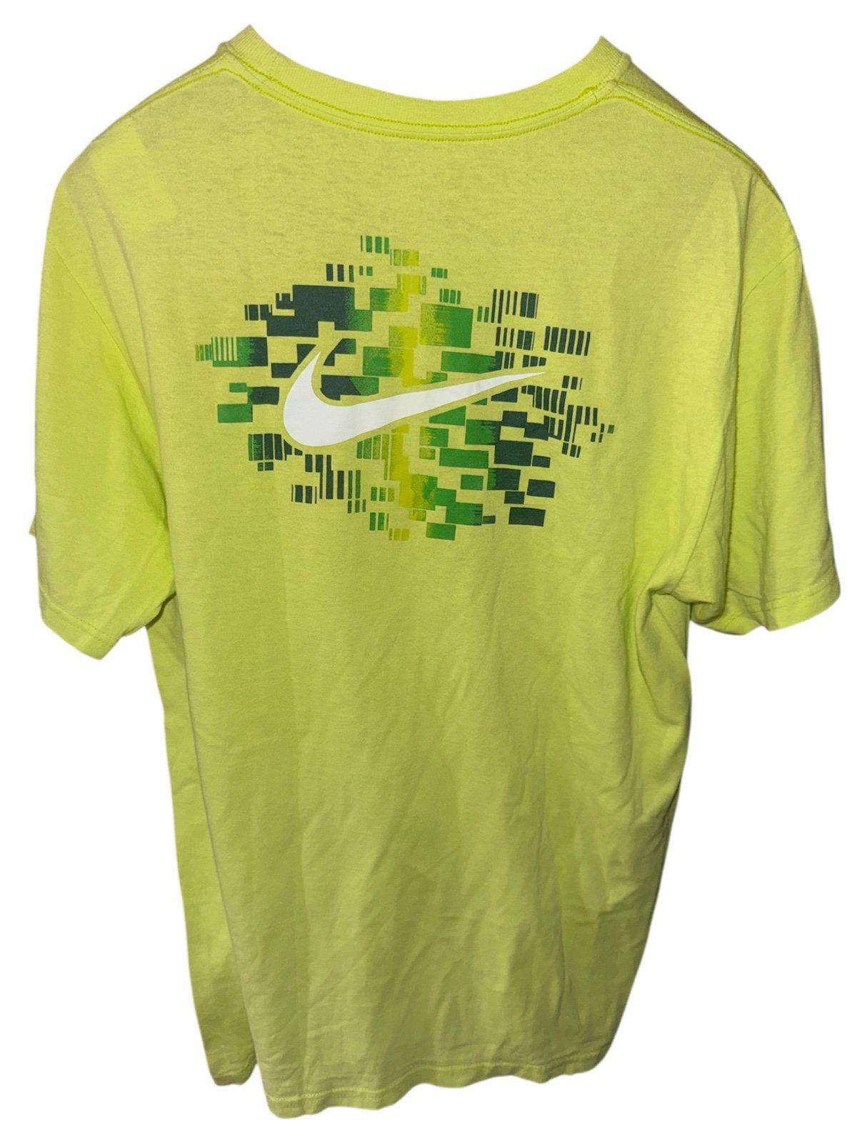 Nike Nike DriFit Back Hit Lime Green T-Shirt Rare Sz L Mens Size US L / EU 52-54 / 3 - 1 Thumbnail