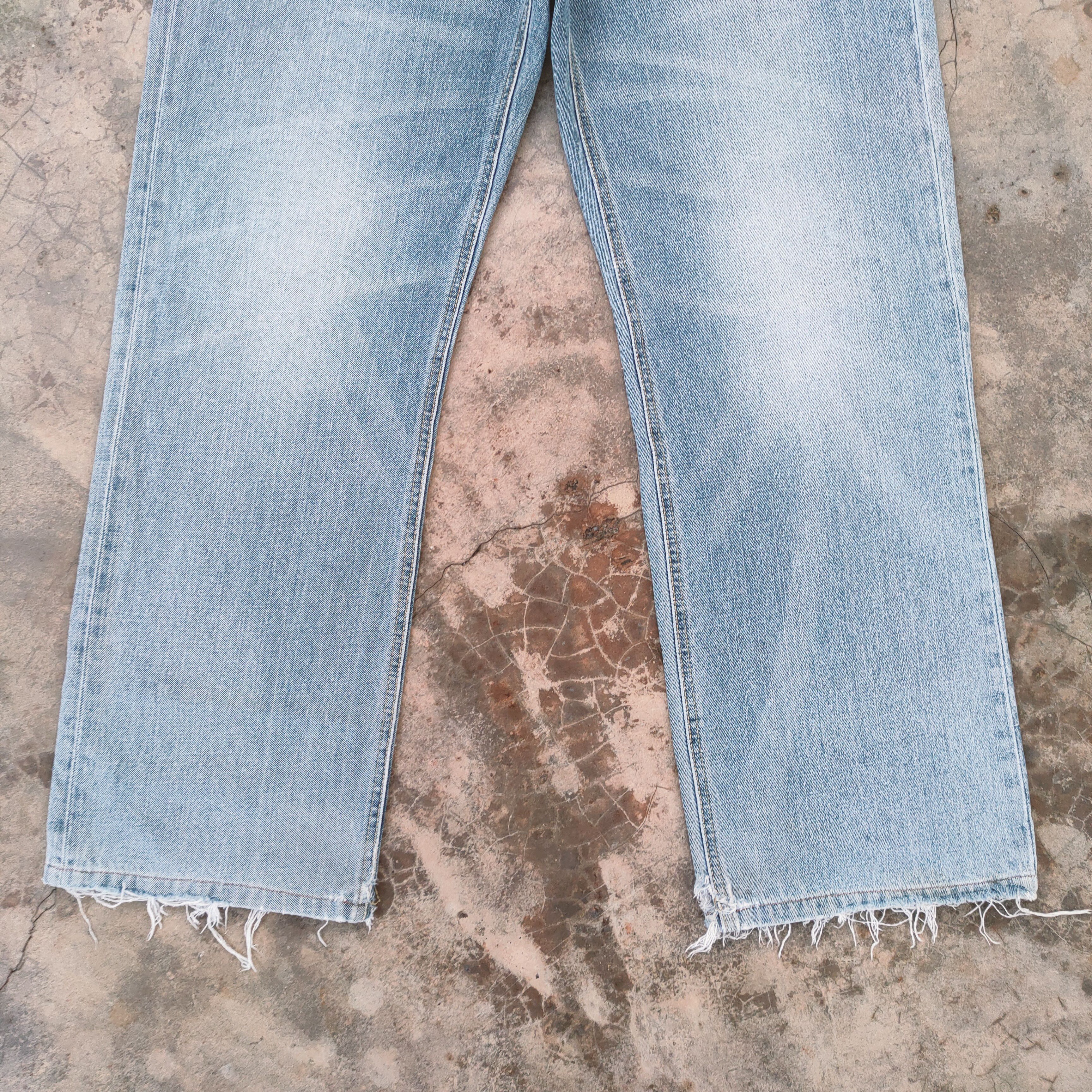 Japanese Brand VINTAGE JAPANESE FADED RIPPED JEANS DENIM PANTS Size US 36 / EU 52 - 5 Thumbnail