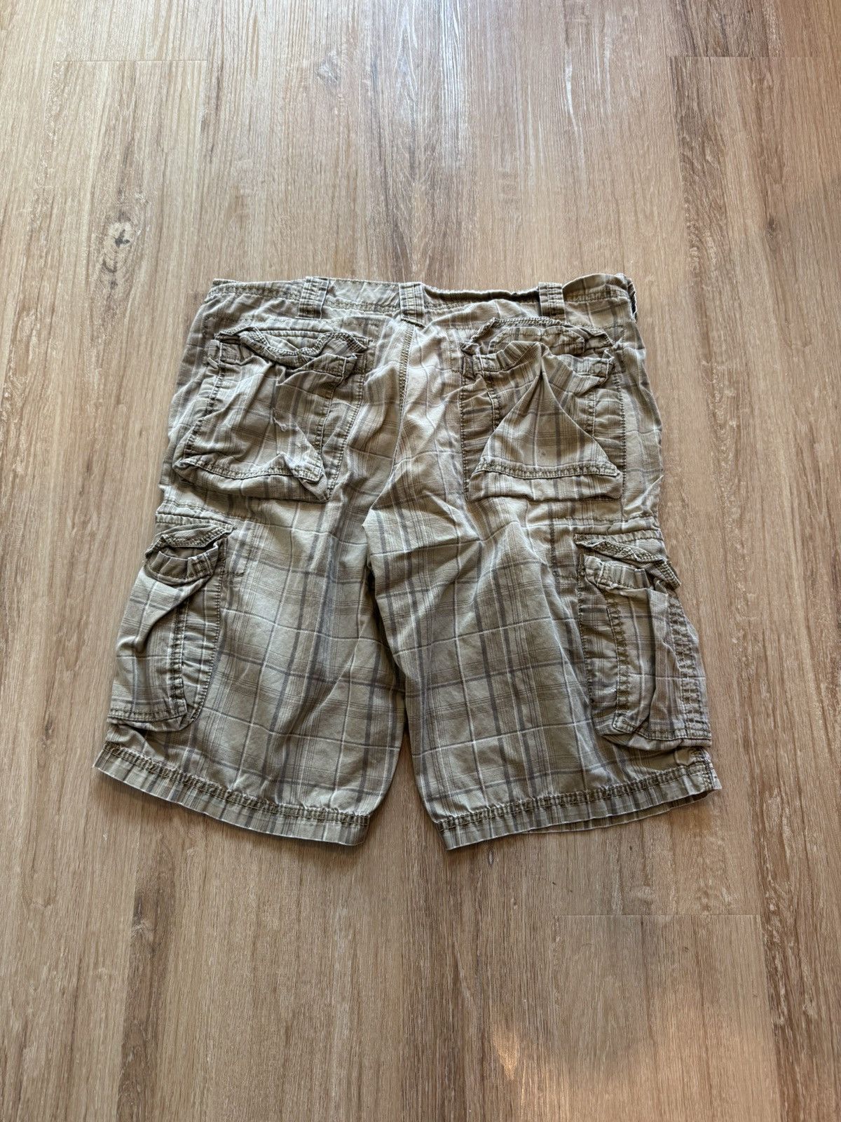 Vintage Tan brown plaid y2k cargo shorts Size US 34 / EU 50 - 2 Thumbnail