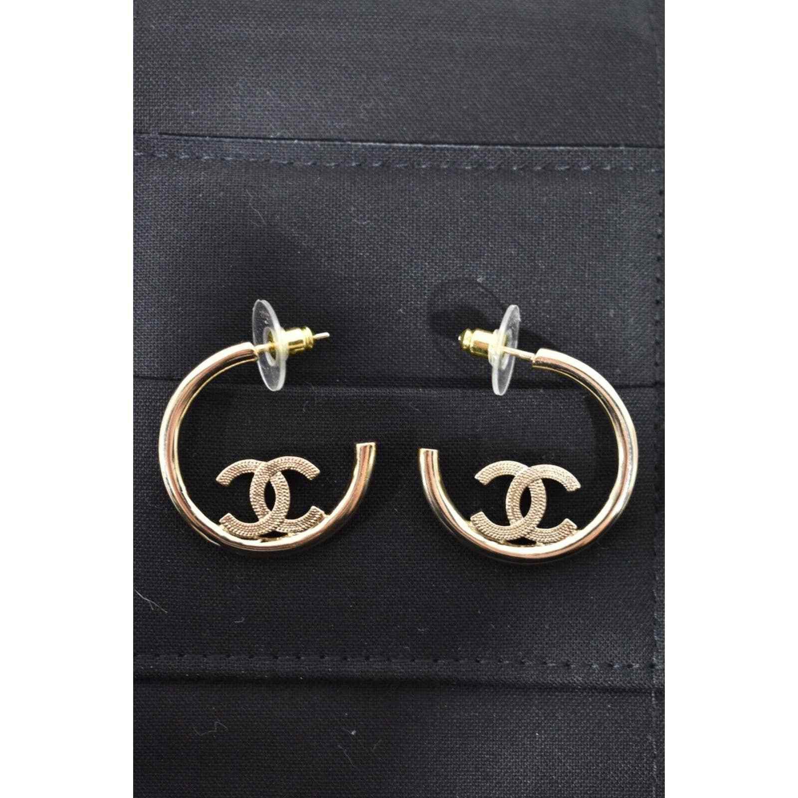 Chanel Chanel Gold Metal Dangle Drop Statement Hoop Earrings Size ONE SIZE - 7 Thumbnail
