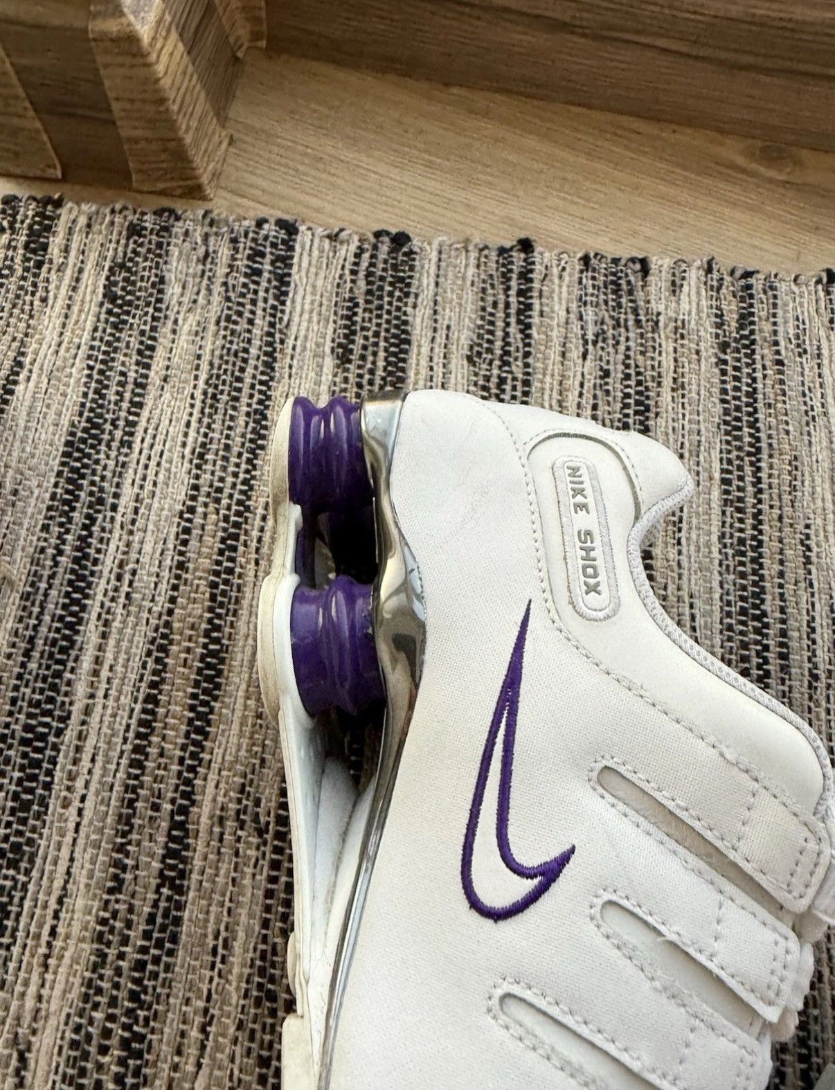 Nike VINTAGE NIKE SHOX SNEAKERS WHITE MENS Y2K DRILL 325200-108 Size US 9.5 / EU 42-43 - 5 Thumbnail