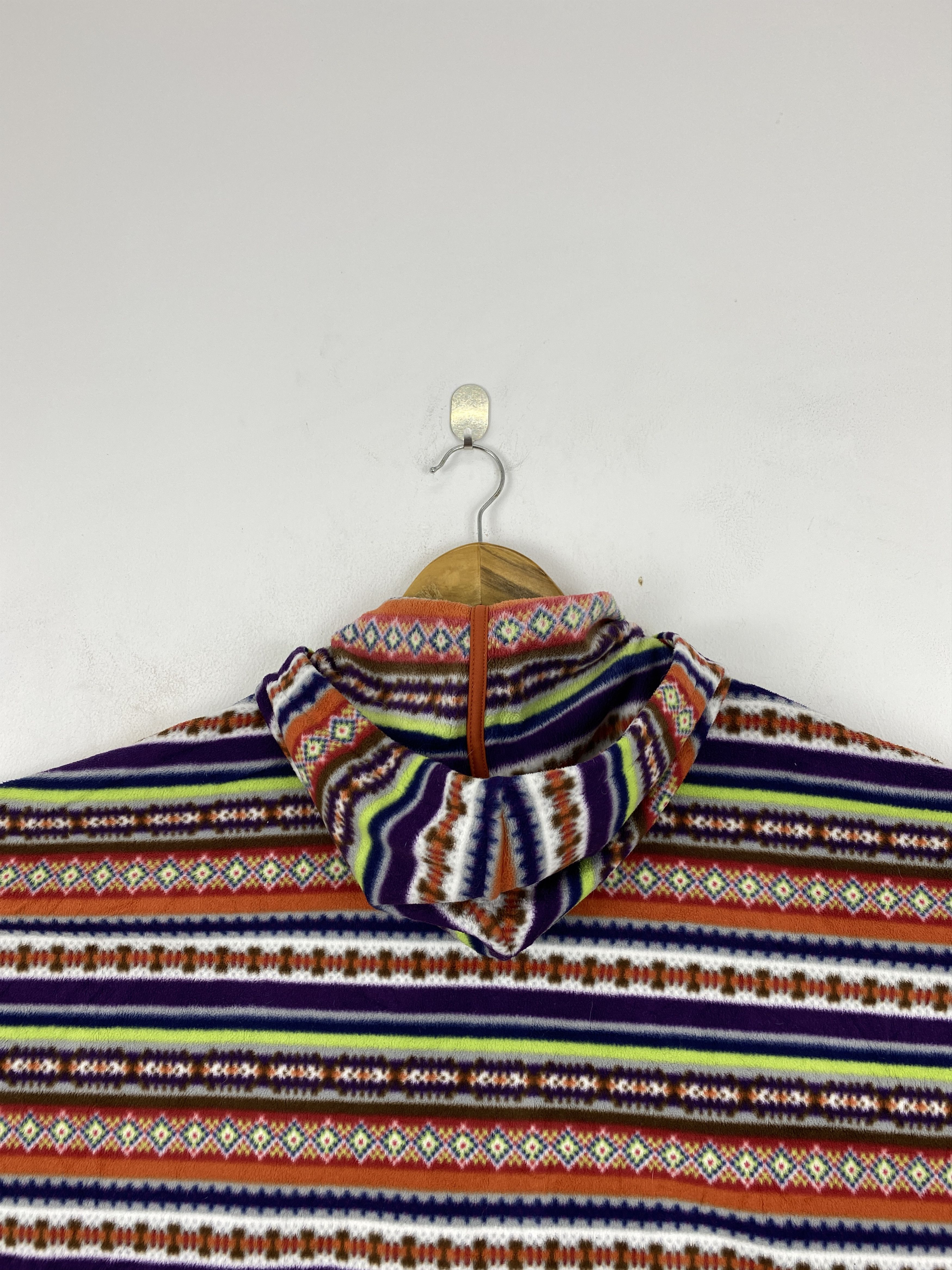 Uniqlo Vintage Uniqlo Cloaks & Capes Navajo Zipper Jacket JA0179 Size US XL / EU 56 / 4 - 4 Thumbnail