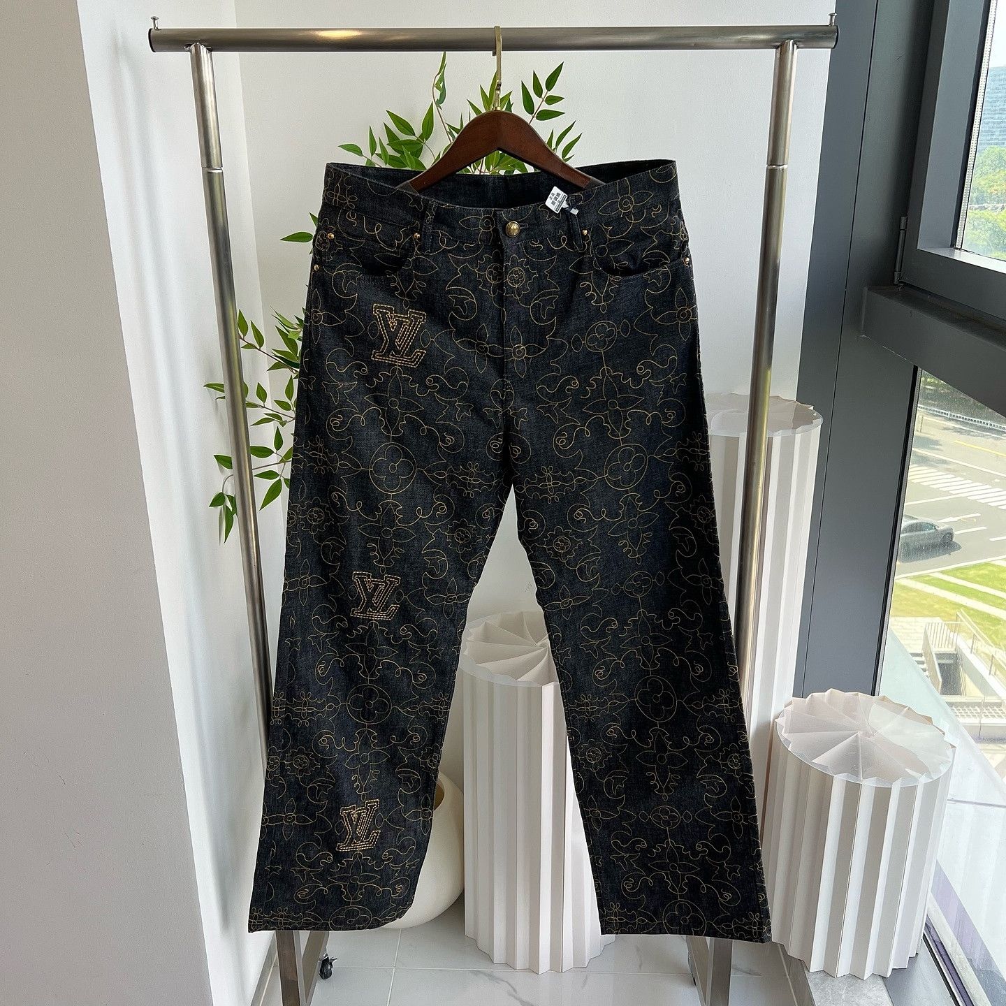 Louis Vuitton Louis Vuitton x Timberland Arabesque Denim Pants Size 32 Size US 32 / EU 48 - 1 Thumbnail