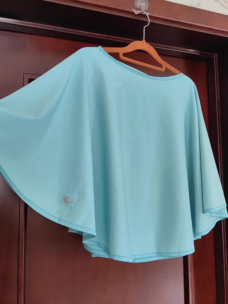 Issey Miyake Issey Miyake size:3 A blue cape-style top Size XS / US 0-2 / IT 36-38 - 1 Thumbnail