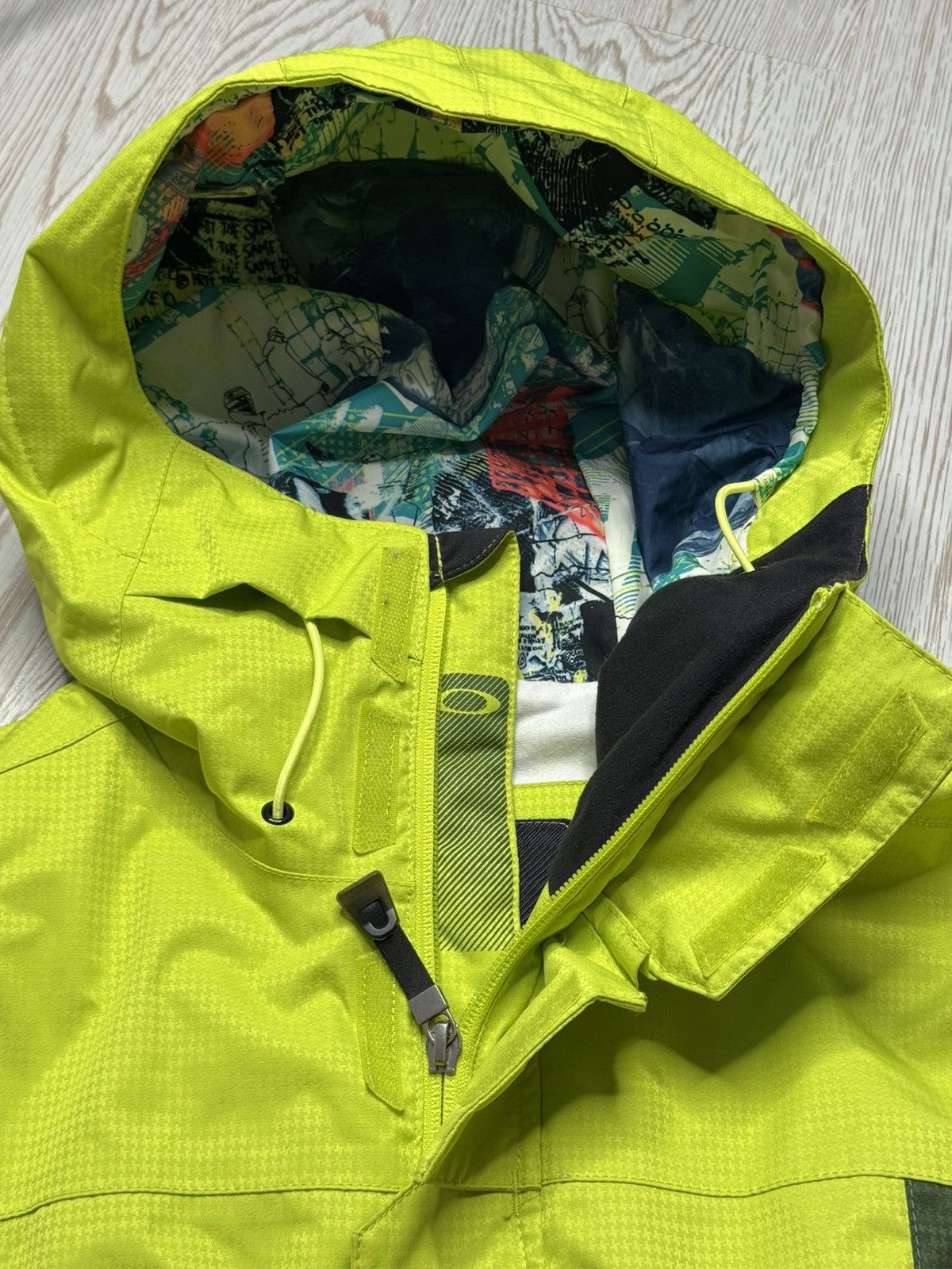 Vintage Vintage Oakley Rare Green Ski jacket Size S Size US S / EU 44-46 / 1 - 10 Thumbnail