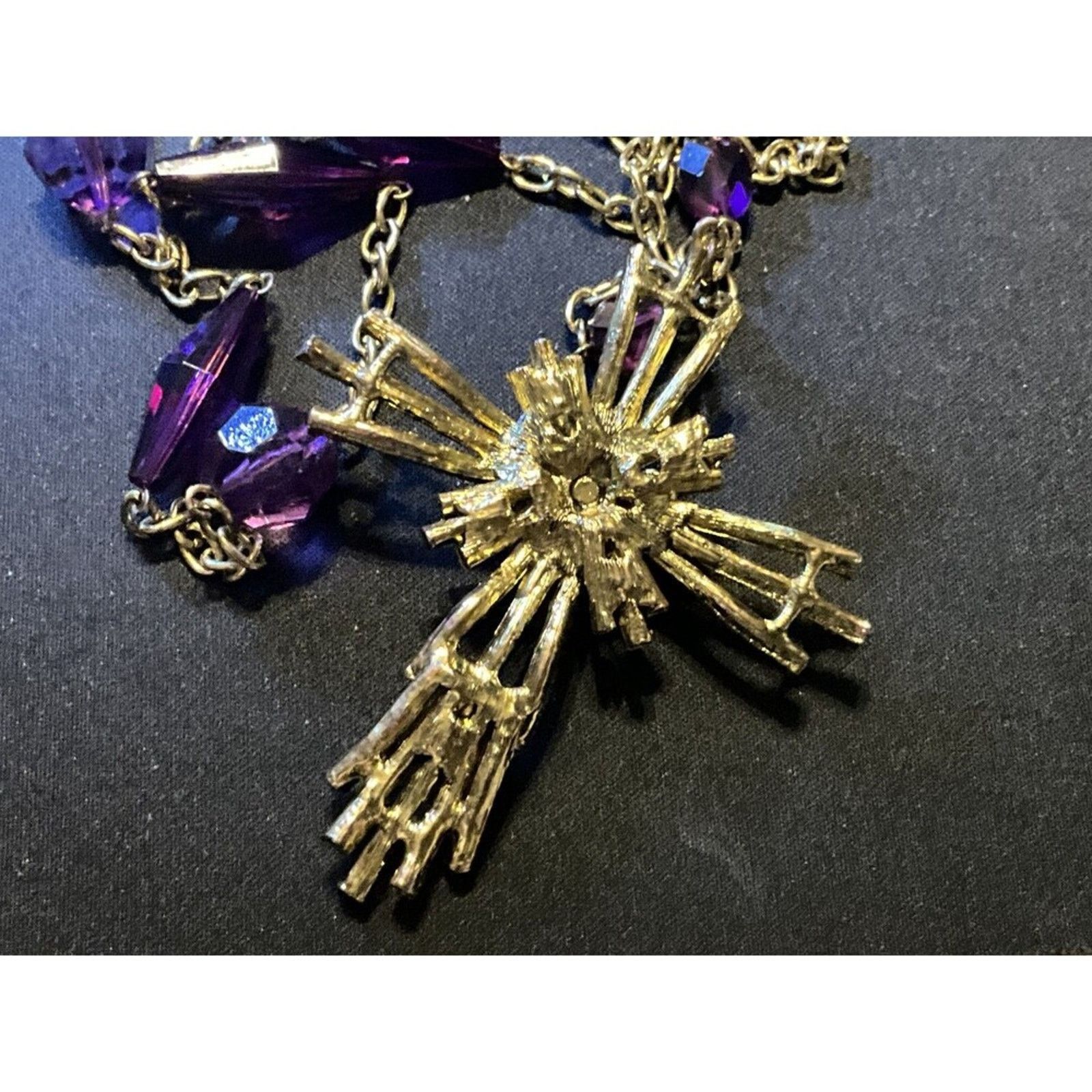 Other Dbl Layered Gold Tone Necklace Cross & Purple Lucite Beads Size ONE SIZE - 6 Thumbnail