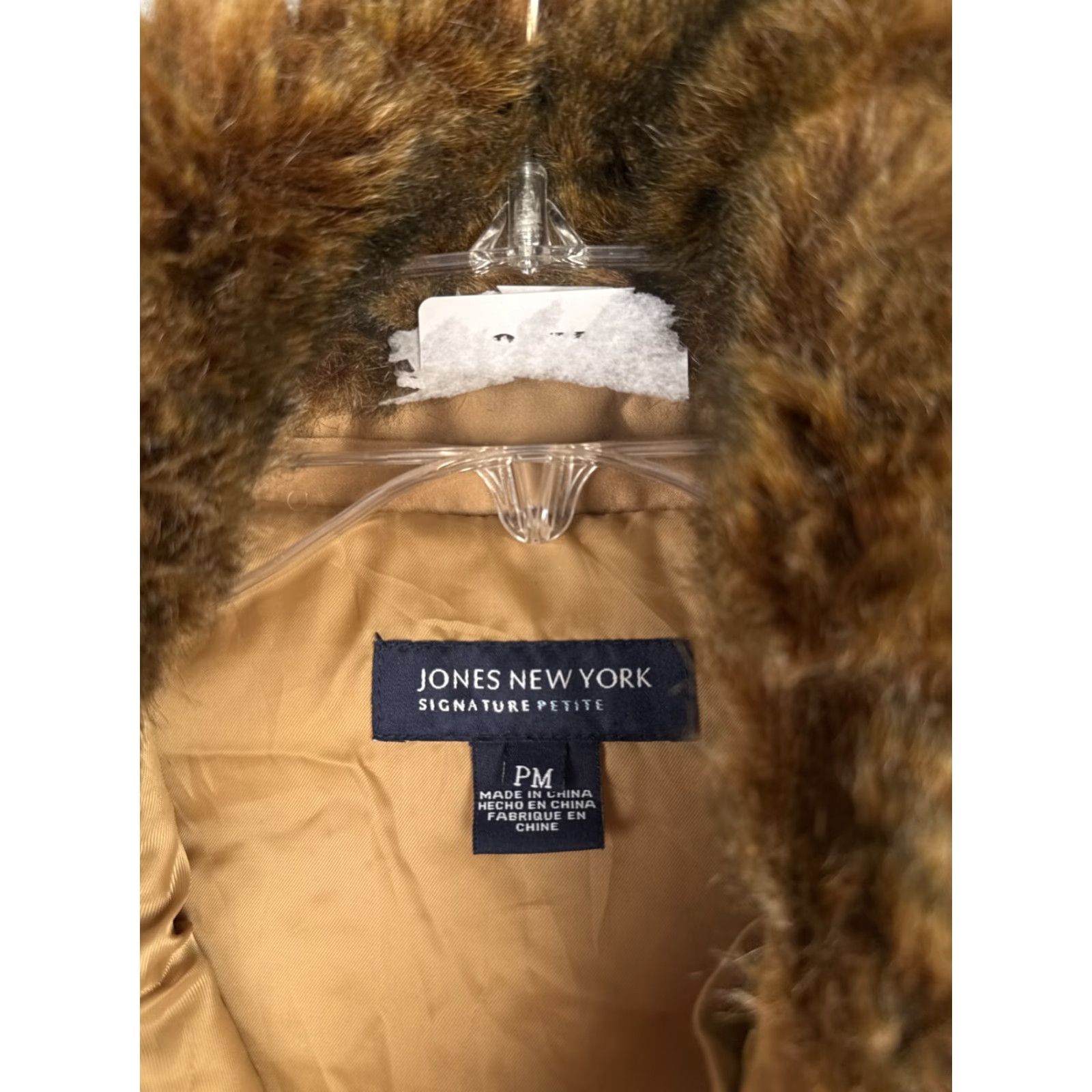 Jones New York Jones New York Vest Womens Petite Medium Beige Faux Fur Collar Pockets Polyester Size M / US 6-8 / IT 42-44 - 6 Thumbnail