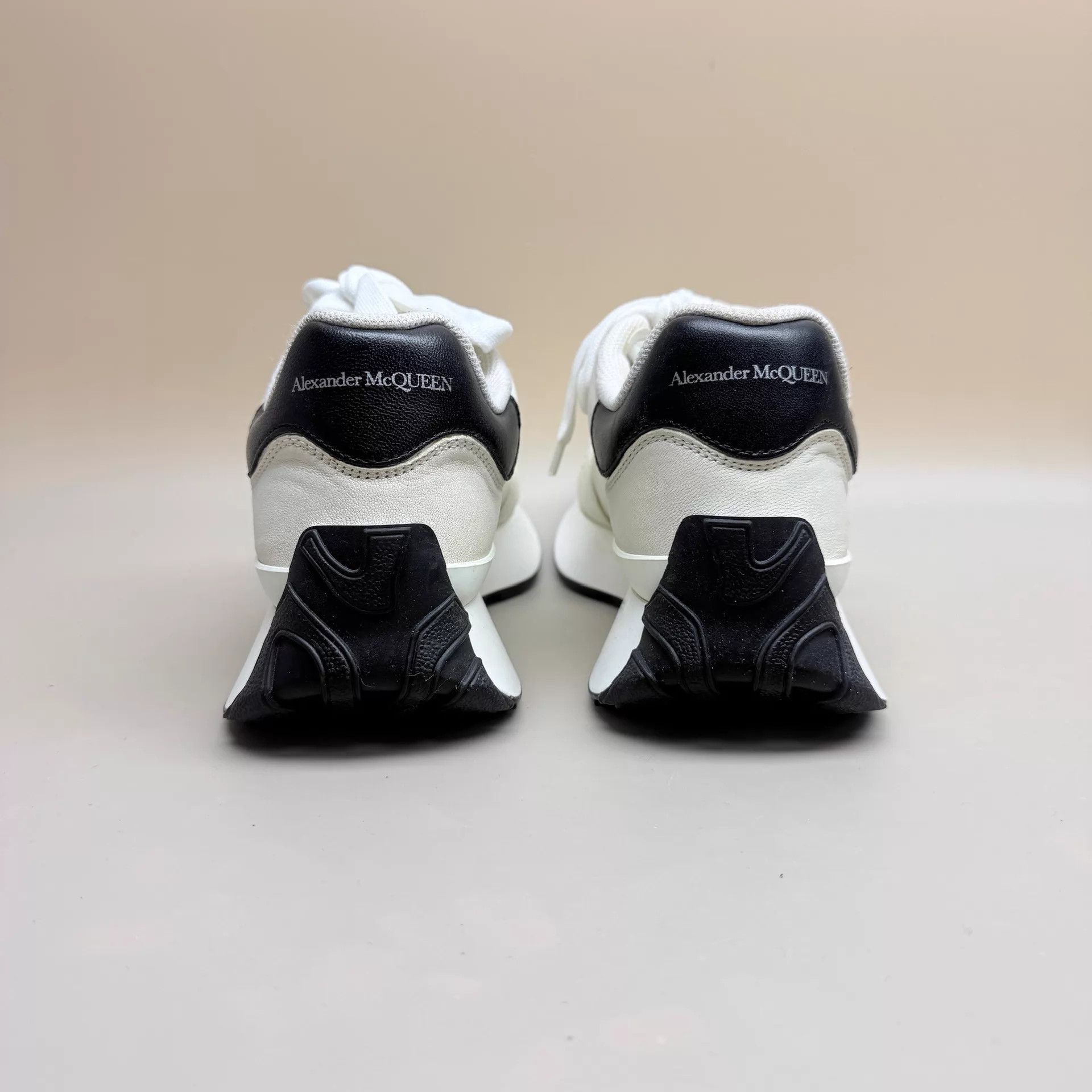 Alexander McQueen Alexander McQueen Sprint Runner Black White 35 Size US 4.5 / IT 34.5 - 3 Thumbnail