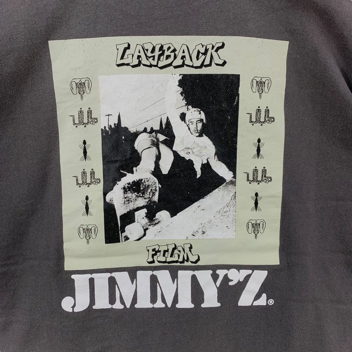 Vintage JIMMY'Z Layback Film Skate Graphic Tee Shirt Medium Size Size US M / EU 48-50 / 2 - 2 Thumbnail