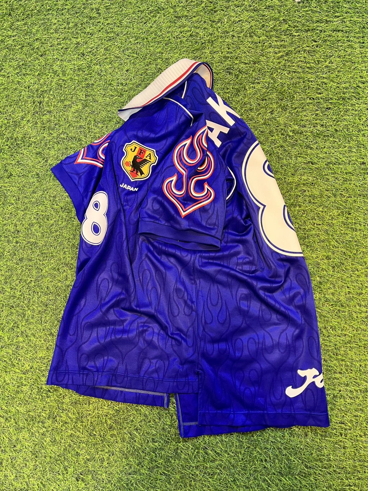 Asics Vintage 1998 Japan Football Association Home Kit NAKATA8 Size US M / EU 48-50 / 2 - 19 Thumbnail