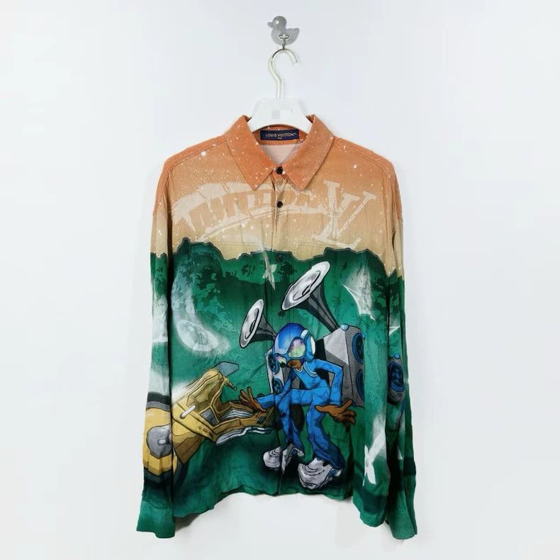 Louis Vuitton Louis Vuitton 23 New Alien Dark Logo Stereo Shirt Size US L / EU 52-54 / 3 - 1 Thumbnail
