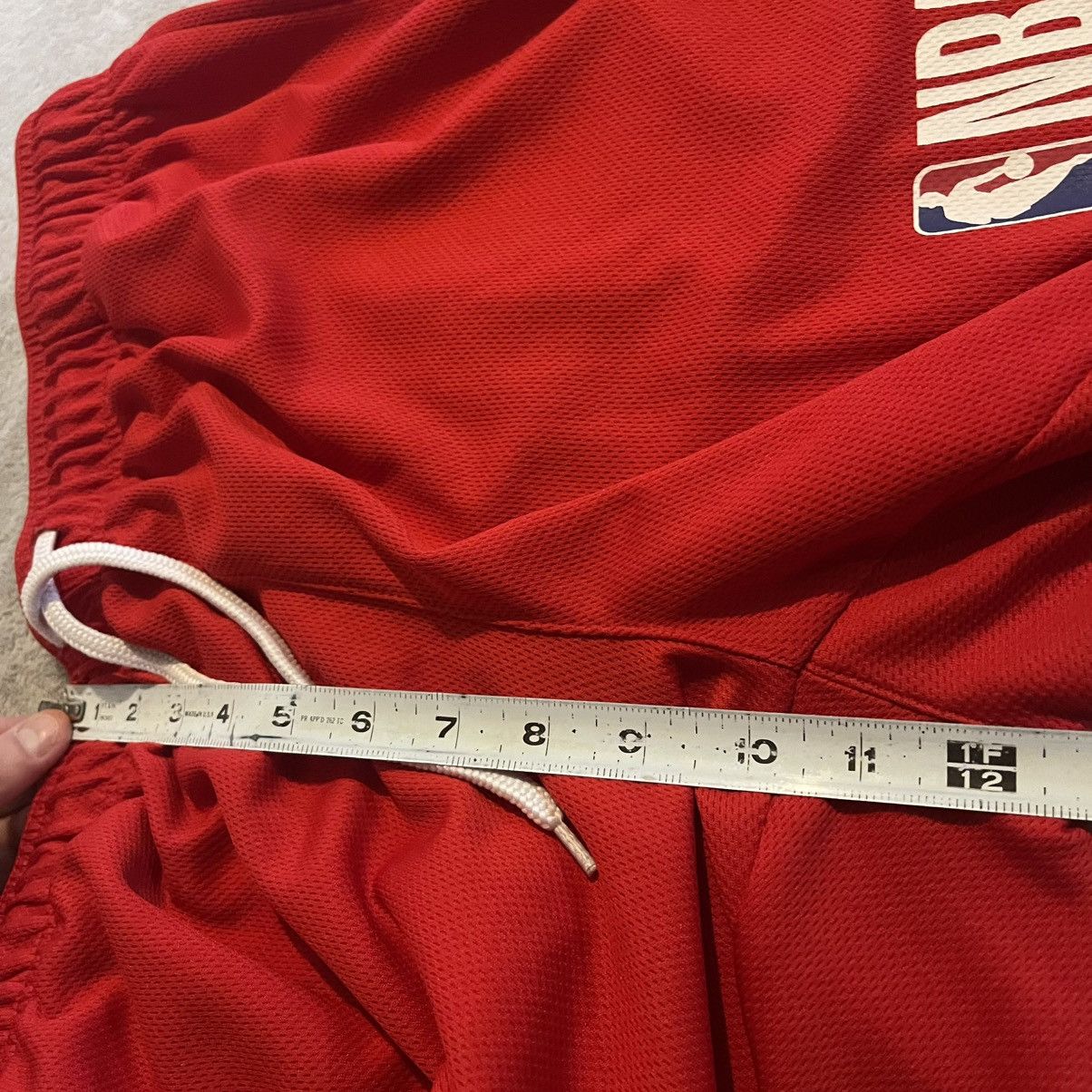 NBA NBA Basketball Mens Red Mesh Athletic Shorts Size Large Size US 32 / EU 48 - 8 Thumbnail