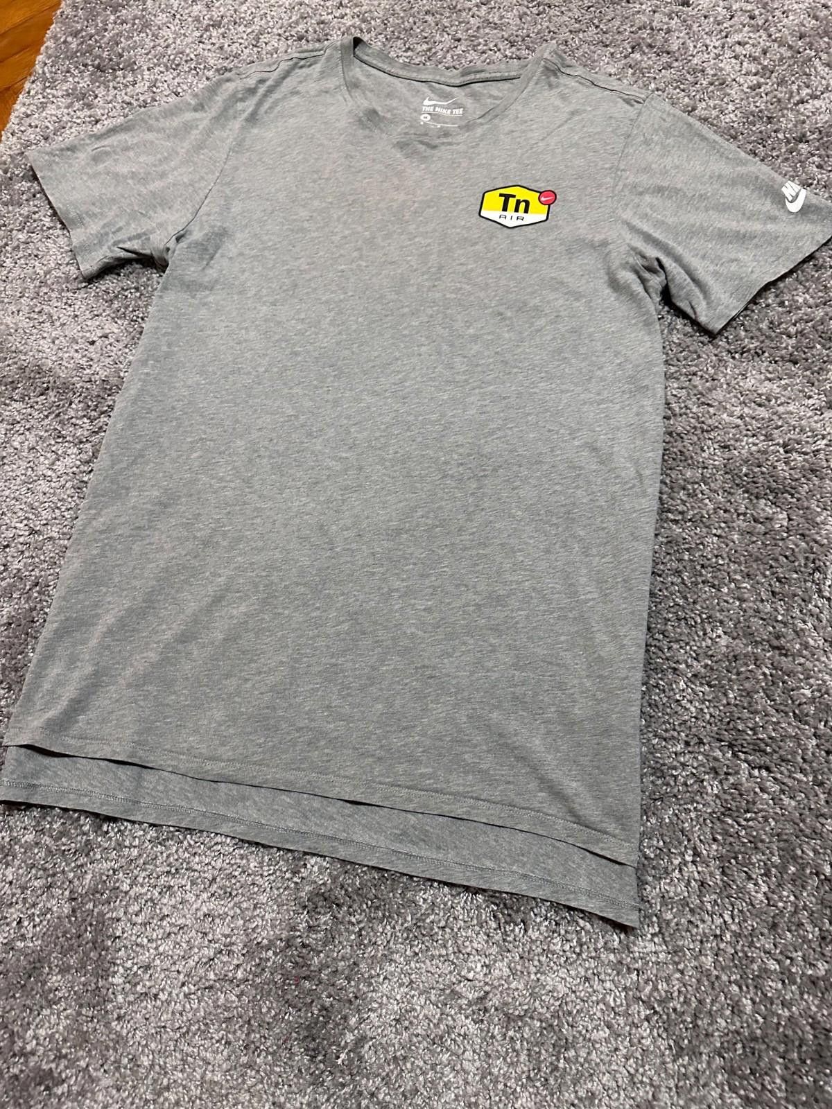 Nike Nike Tn+ Gray T-Shirt Big Logo Sz M Size US M / EU 48-50 / 2 - 2 Thumbnail