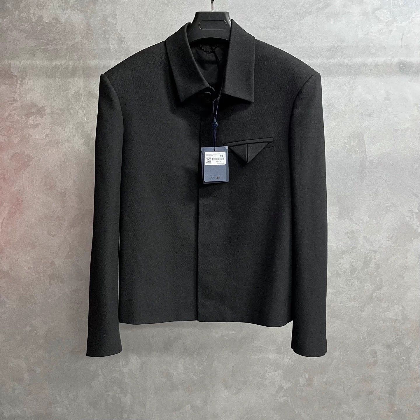 Louis Vuitton Louis Vuitton black beaded logo wool ls jacket Size US M / EU 48-50 / 2 - 1 Thumbnail