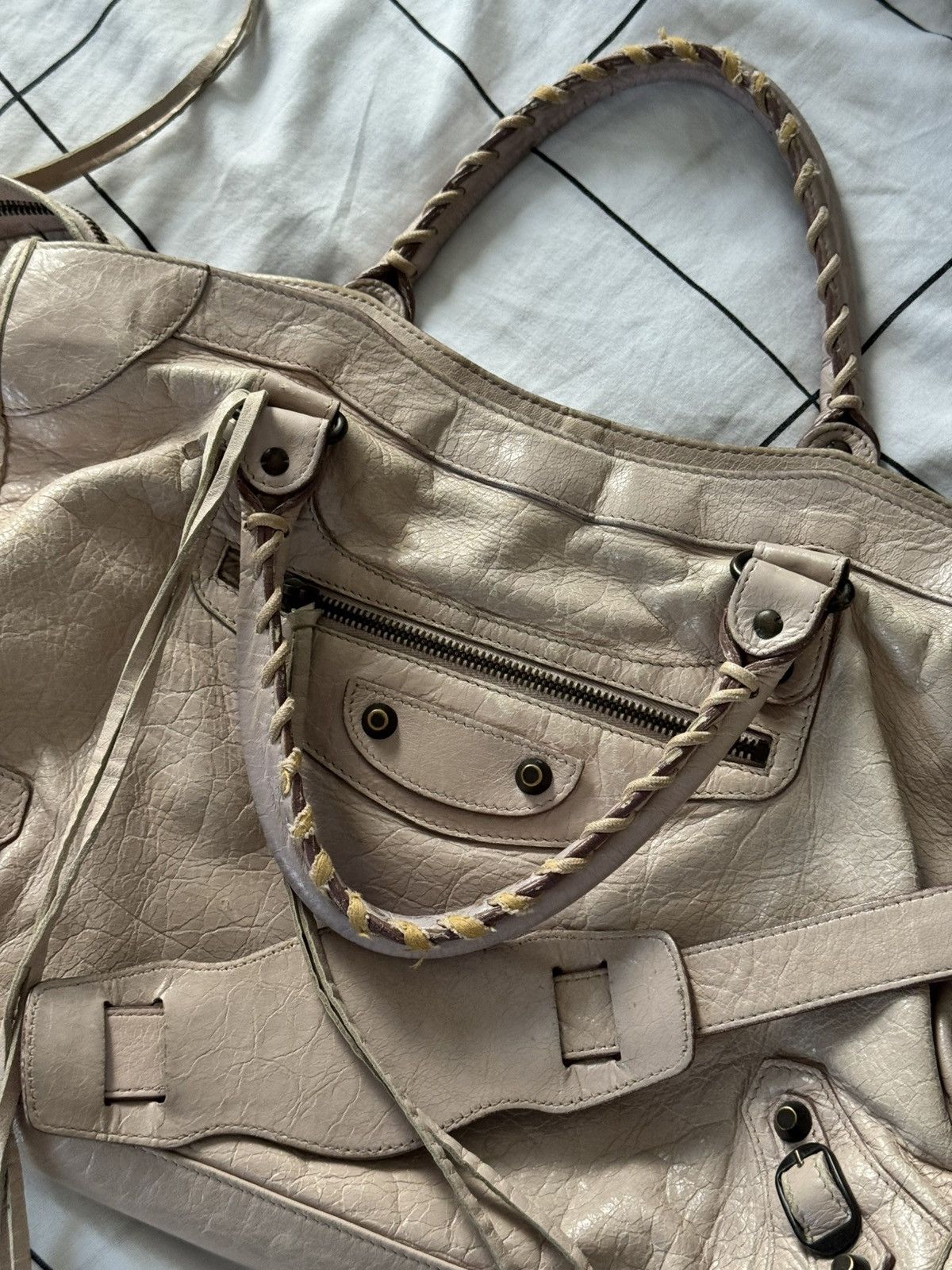 Balenciaga Vintage Balenciaga 00s City Bag Distressed Leather Handbag Size ONE SIZE - 2 Thumbnail