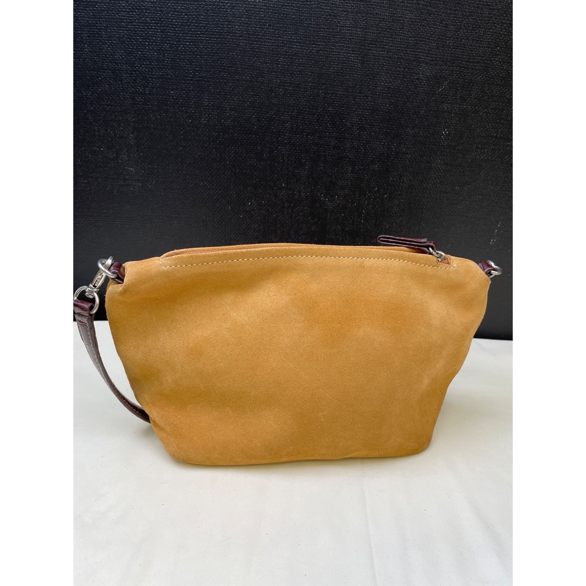Other Tignanello Women's Mustard Yellow Suede Leather Shoulder Bag Size ONE SIZE - 3 Thumbnail