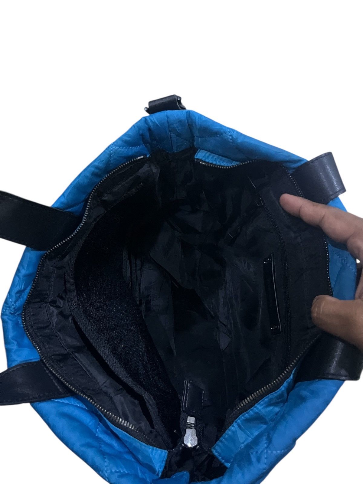 Diesel DIESEL BLUE QUILITED NYLON 2WAY SHOULDER BAG/TOTE BAG Size ONE SIZE - 12 Thumbnail