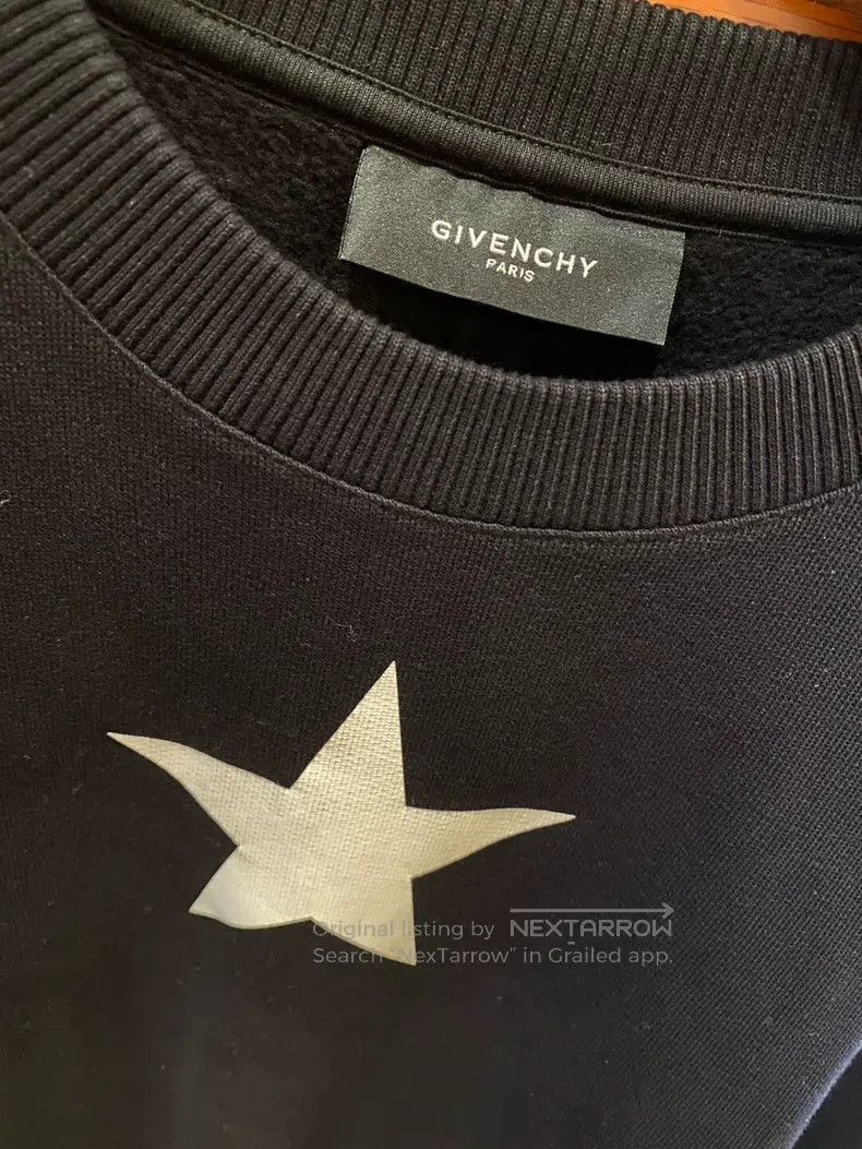 Givenchy Givenchy Red Star Hoodie OS Version Size XS worn 2 times Size US XS / EU 42 / 0 - 5 Thumbnail