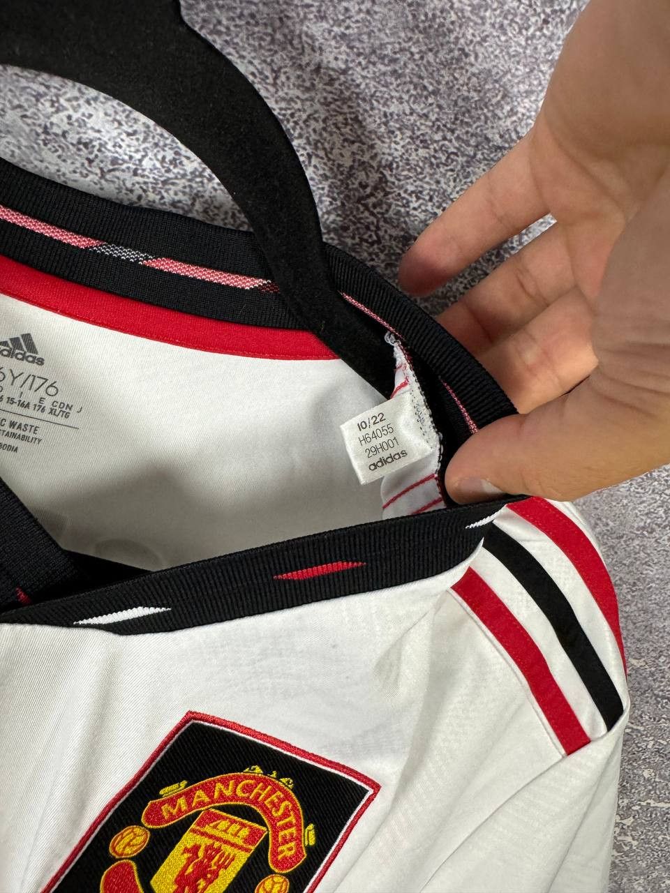 Adidas CASEMIRO Manchester United 2022/23 Away Adidas Soccer Jersey Size US S / EU 44-46 / 1 - 11 Thumbnail