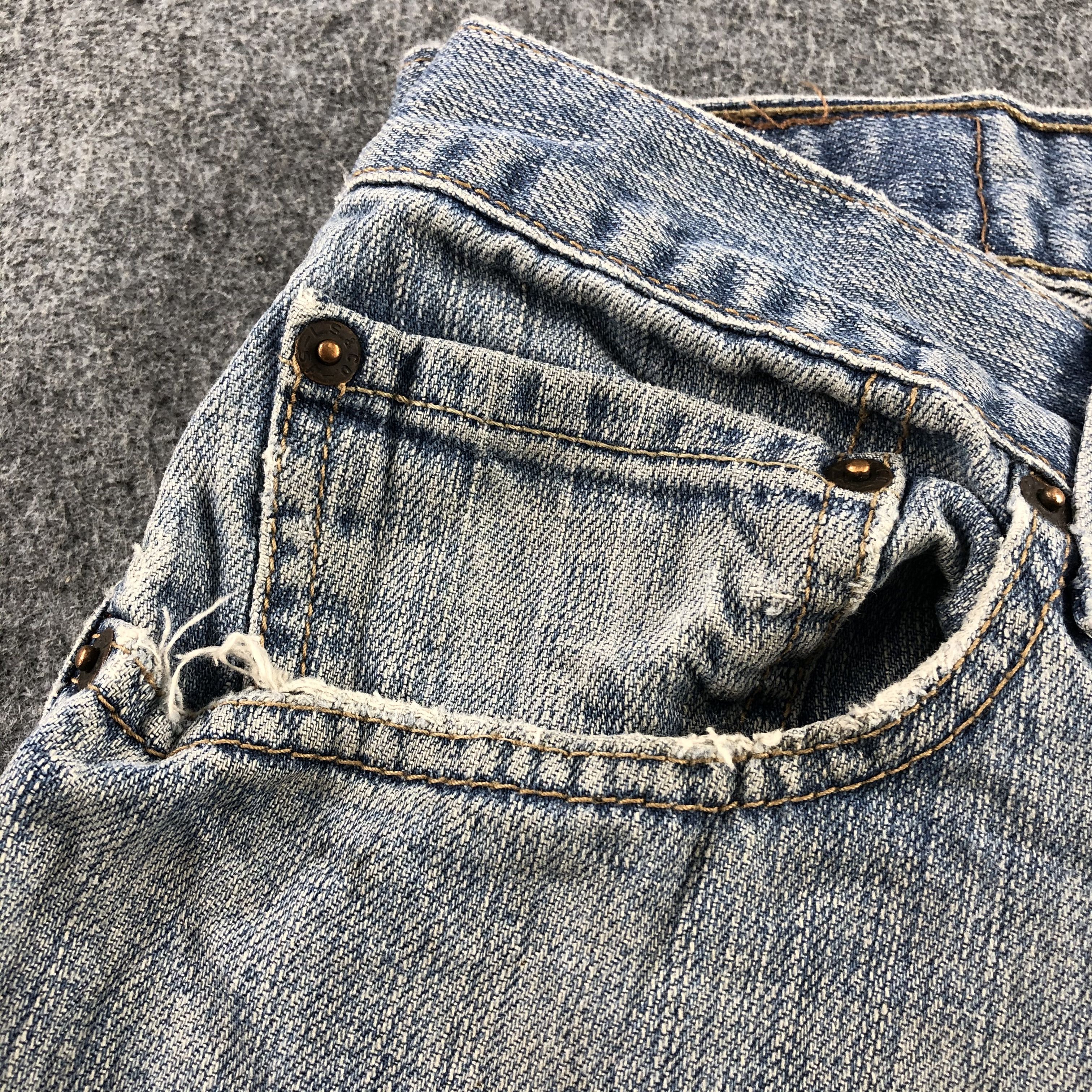 Levi's Vintage Blue Wash Levis 559 Jeans-J2433 Size US 35 - 10 Thumbnail