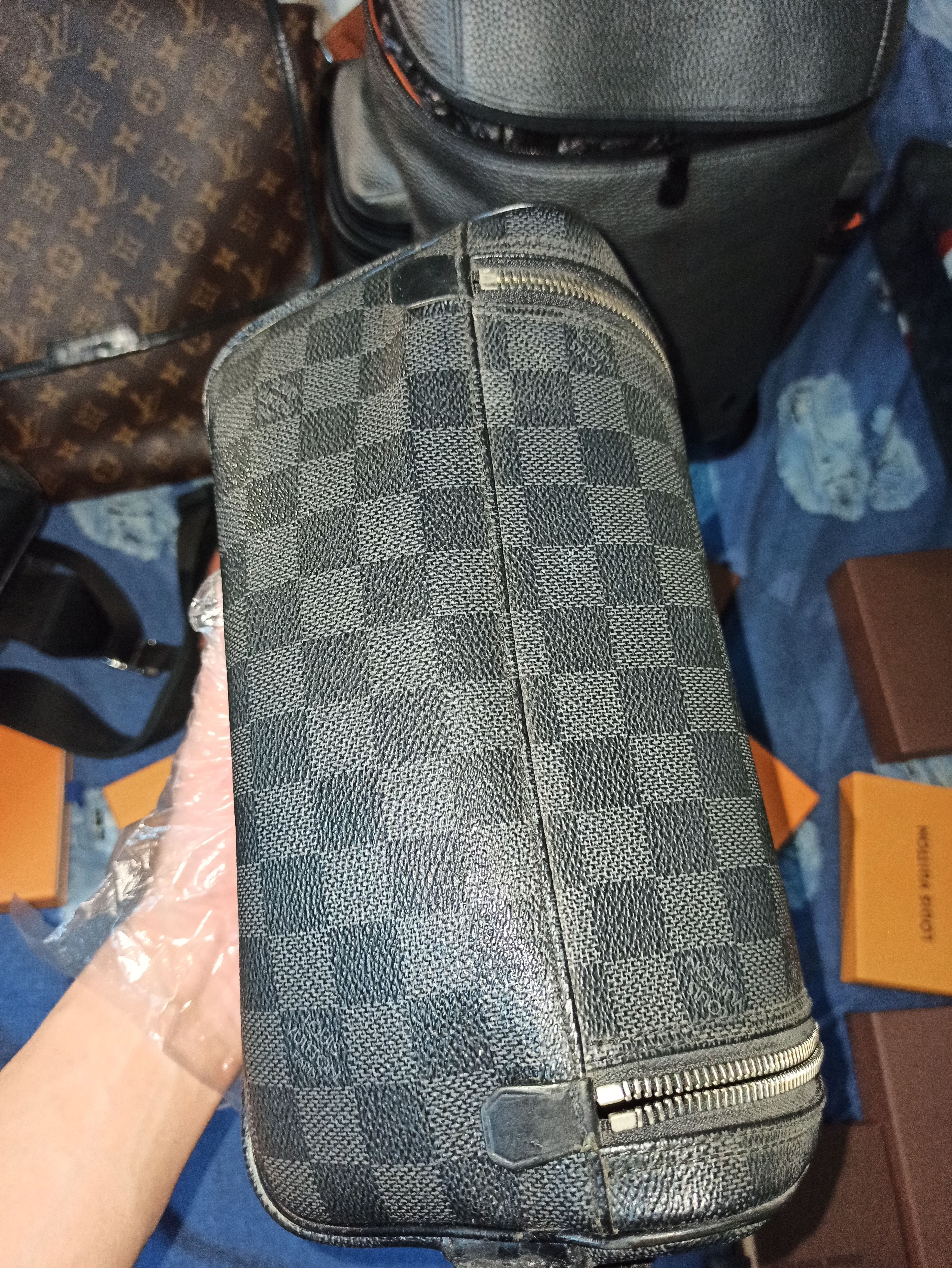 Louis Vuitton Louis Vuitton Damier Graphite Toiletry Pouch Size ONE SIZE - 2 Thumbnail
