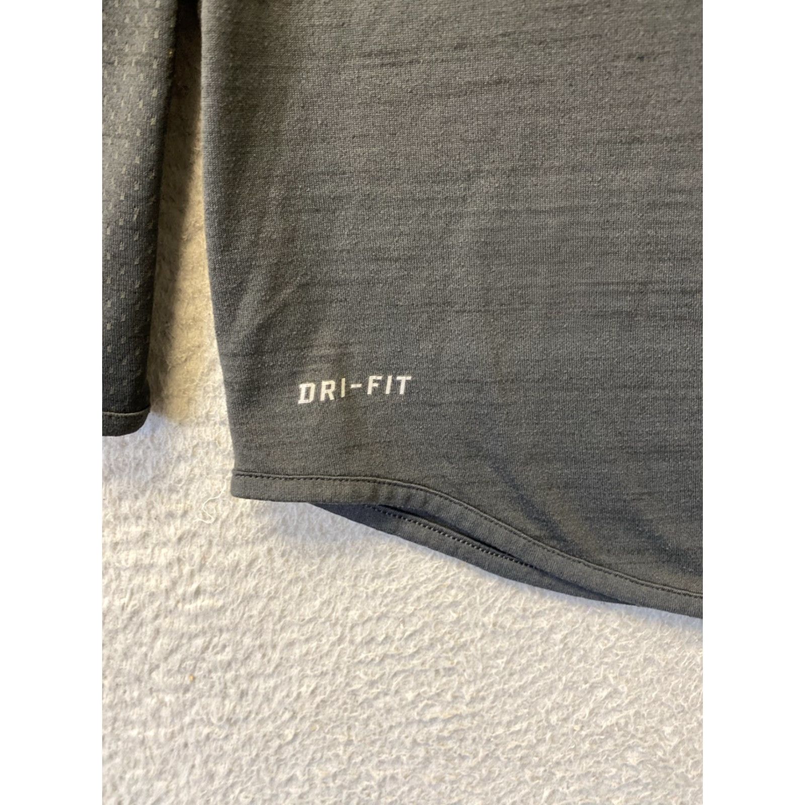 Nike Nike Dri-FIT Black Long Sleeve Training Top Swoosh 142-51 Size US XL / EU 56 / 4 - 6 Thumbnail