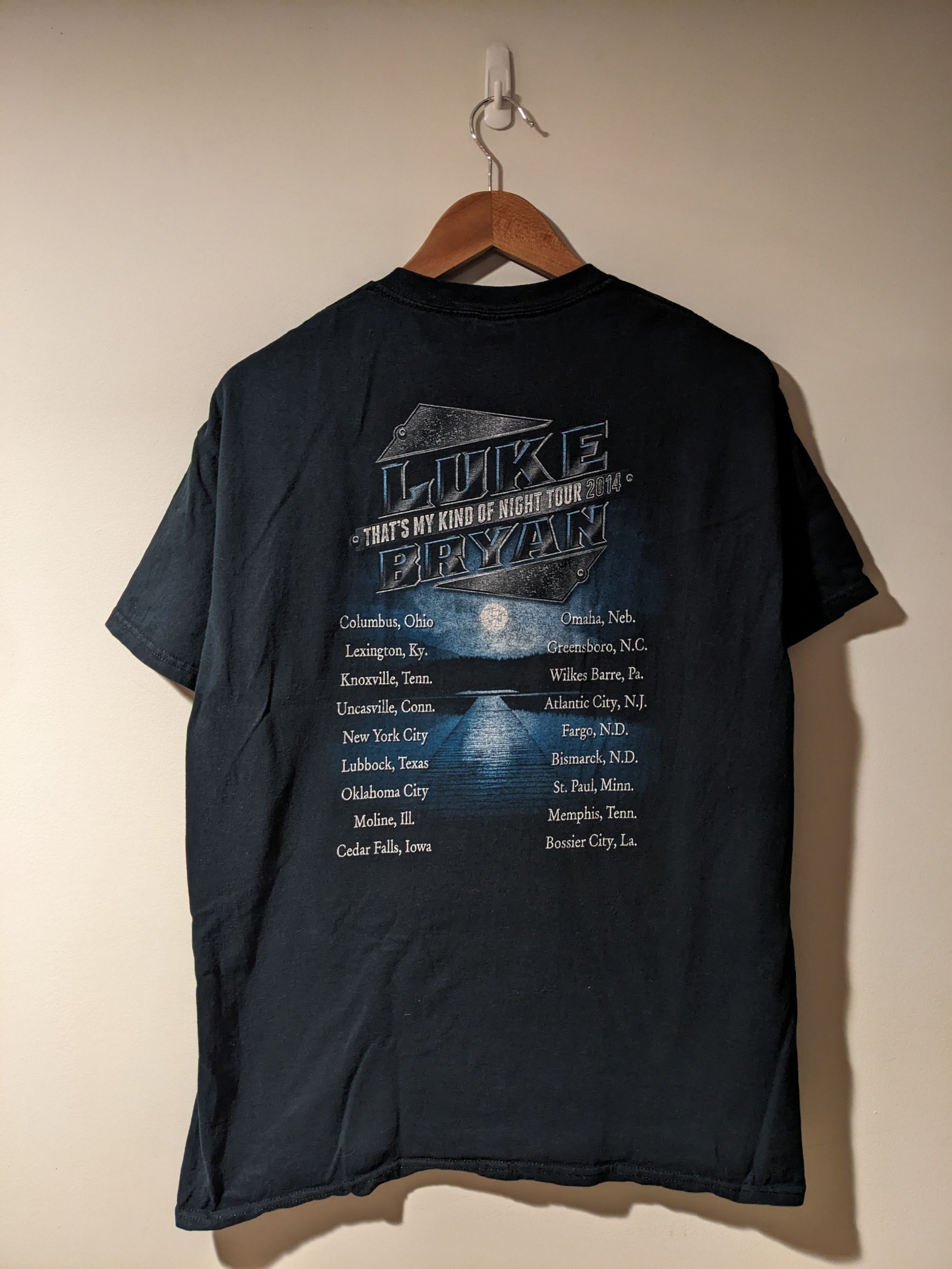 Band Tees Vintage 2014 Luke Bryan That's my Kind of Night Tour T-Shirt Size US L / EU 52-54 / 3 - 4 Thumbnail