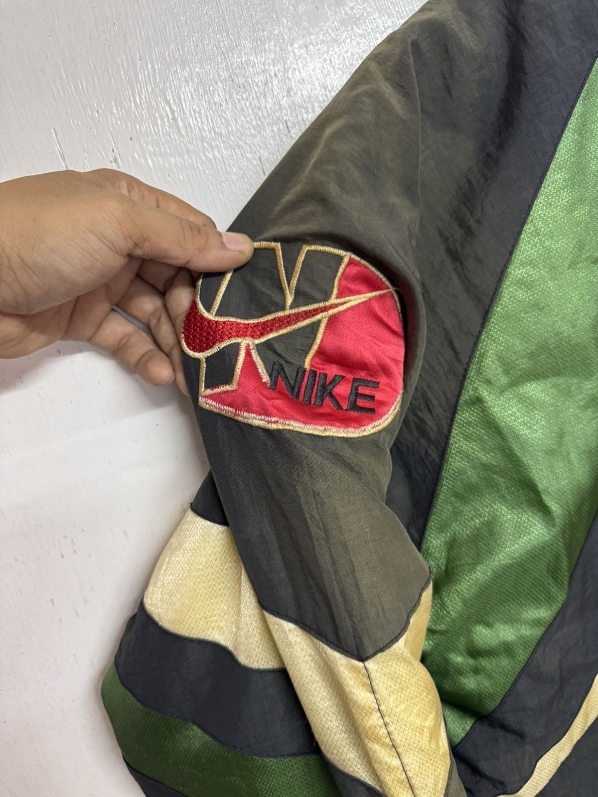 Nike × Vintage Vintage Nike Sportwear Sun faded Size US M / EU 48-50 / 2 - 8 Thumbnail