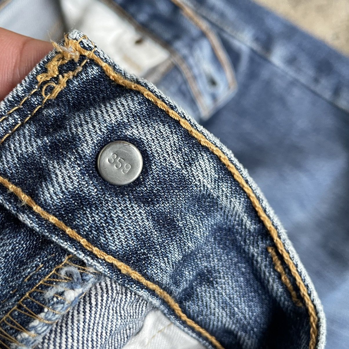 Levi's Vintage Clothing 🔥Vintage Levis 501 Stoned Washed Distress Denim Jeans Size US 31 - 10 Thumbnail