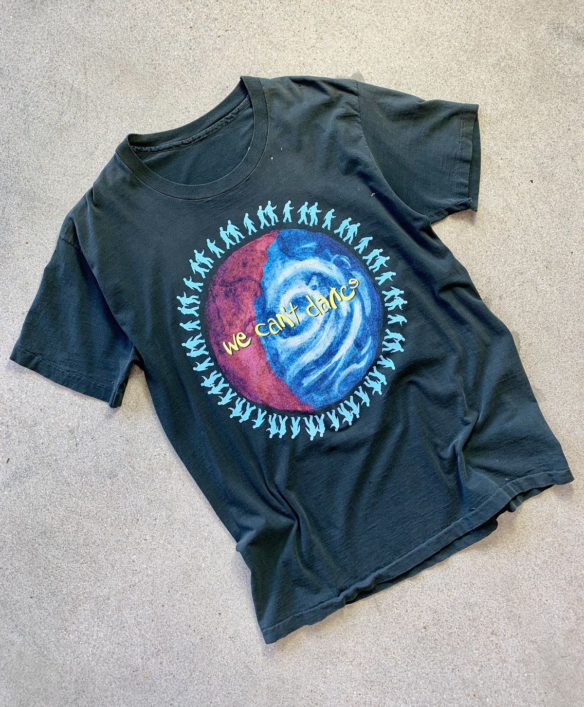 Vintage VTG 1992 GENESIS FADED TSHIRT XL Size US XL / EU 56 / 4 - 1 Thumbnail