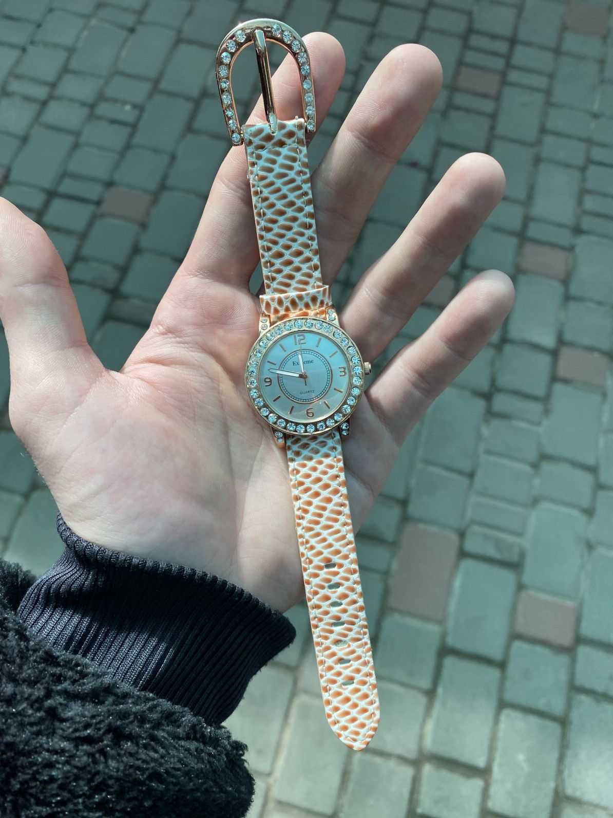 Japanese Brand Rare Futuristic Extreme Crystal Rose Gold Watch Size ONE SIZE - 1 Thumbnail