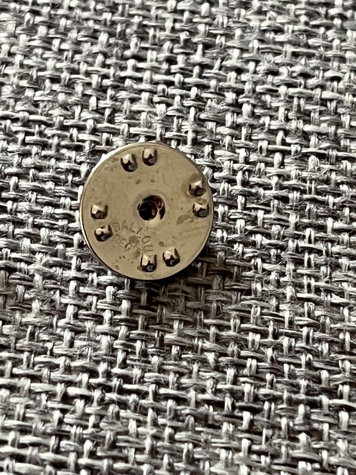 Formula 1 Renault logo vintage pin Size ONE SIZE - 5 Thumbnail
