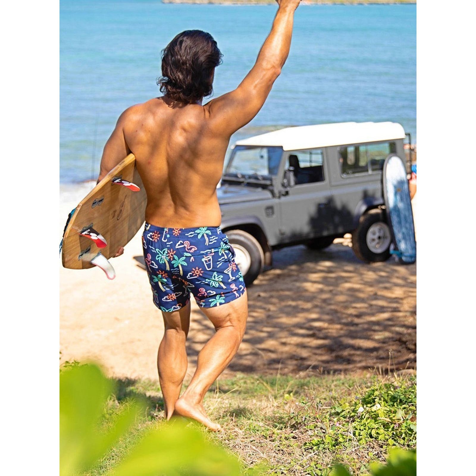 Chubbies CHUBBIES NEON LIGHTS MENS STRETCH ELASTIC 5.5" Swim Trunks Size US 26 / EU 42 - 6 Thumbnail