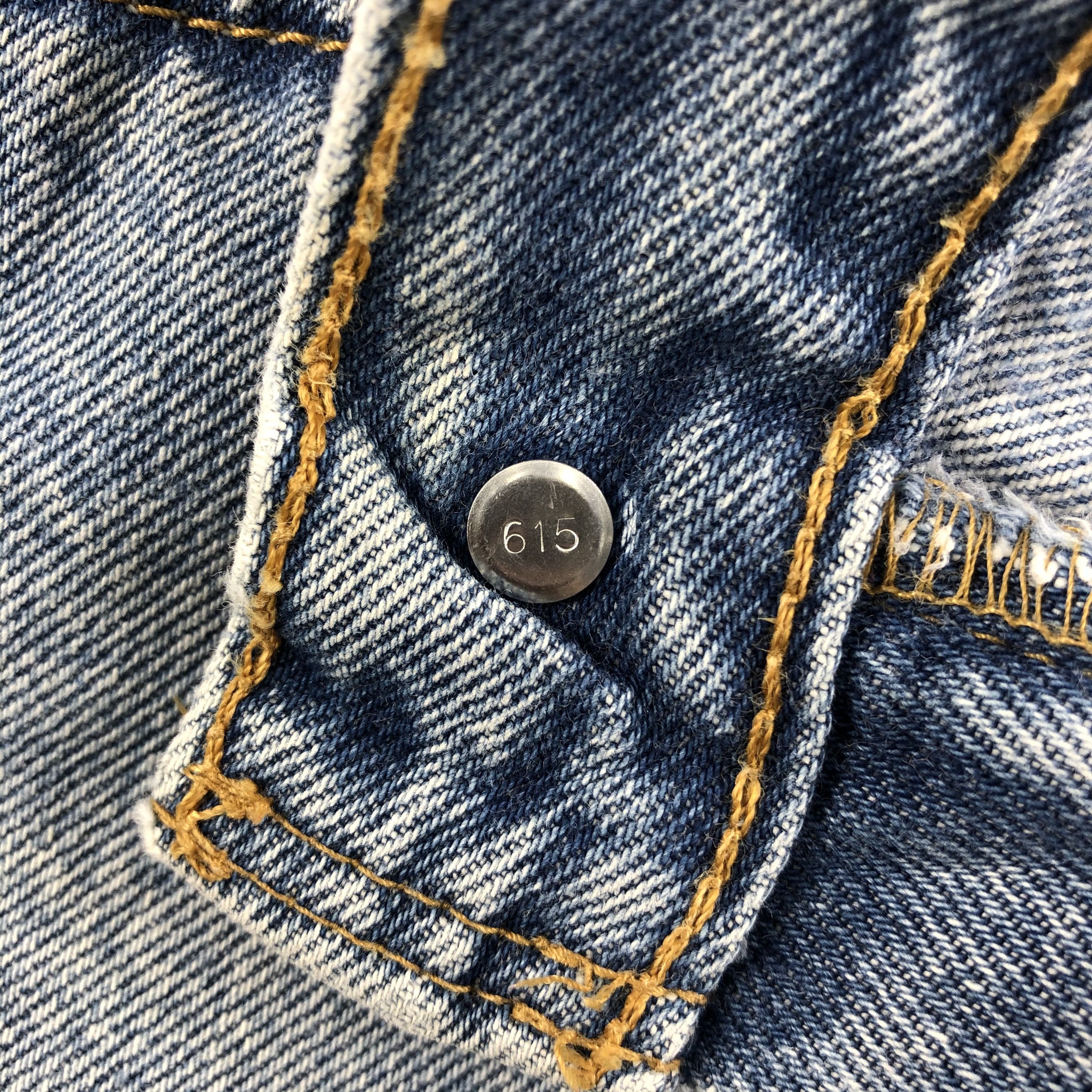 Levi's Vintage Levis 560 Jeans Light Wash Denim KJ546 Size US 32 / EU 48 - 8 Thumbnail