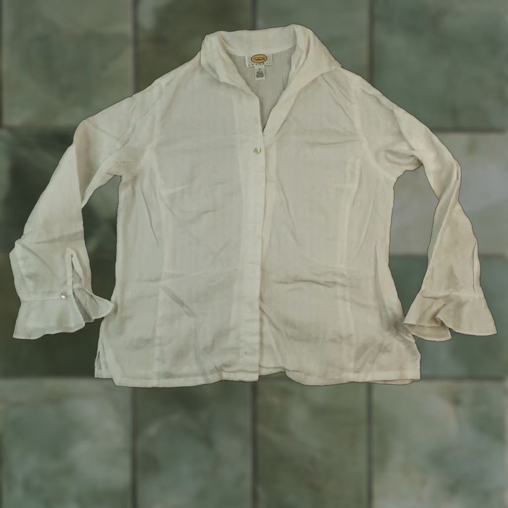Talbots Talbots Shirt Women 12P White Long Sleeve Casual Button-Up with Ruffle Cuff Size XL / US 12-14 / IT 48-50 - 1 Thumbnail