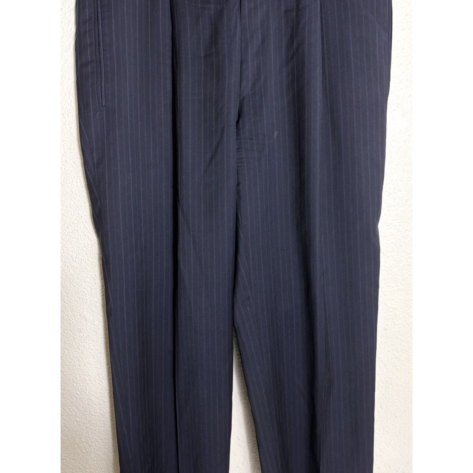 Vintage Hugo BOSS Wool Pleated Pants Mens 36x28 Black Blue Pinstripe Cuff Dress Pants Size US 36 / EU 52 - 4 Thumbnail