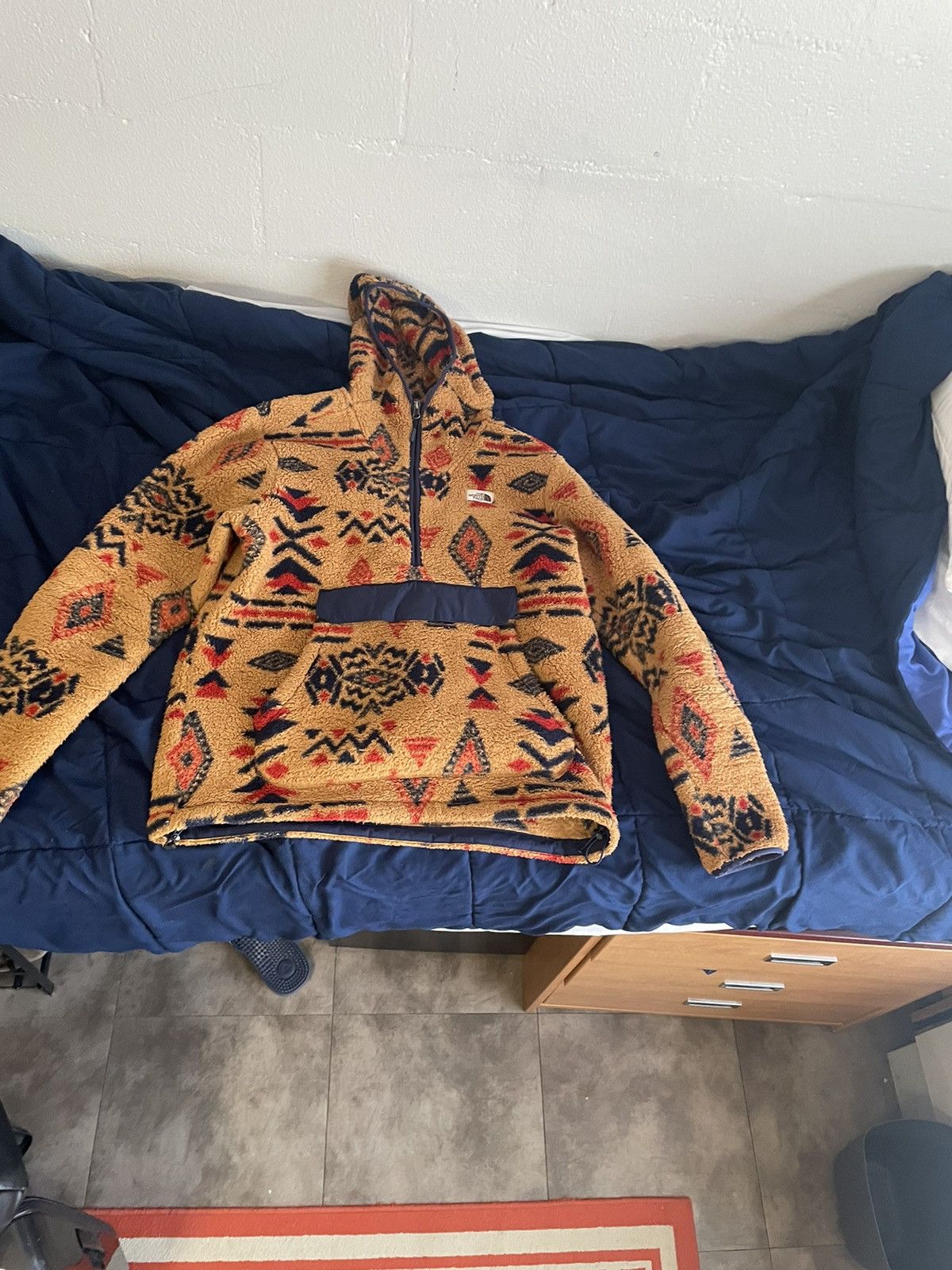 image of The North Face Campshire Sherpa Hoodie, Men's (Size Large)