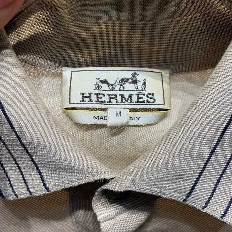 Hermes Hermes Front Pocket Logo Embroidered Short Sleeve Polo Shi Size US M / EU 48-50 / 2 - 2 Thumbnail