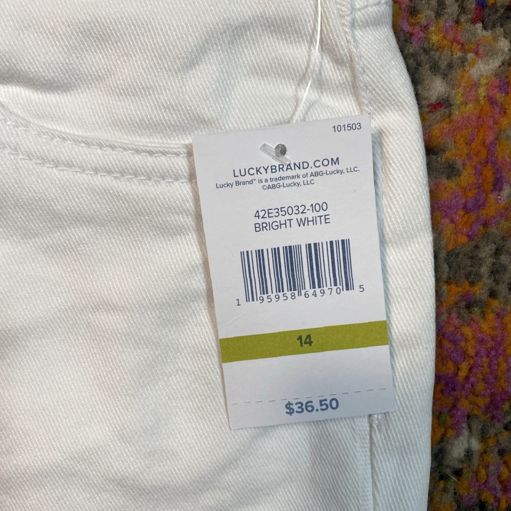 Lucky Brand Lucky Brand Riley Shorts Womens 14 White Cut Off Slim Fit Stretch Denim 2 Inseam 5-Pocket Casual Spring Summer Vintage? (No vintage) Size 36" / US 14 / IT 50 - 4 Thumbnail