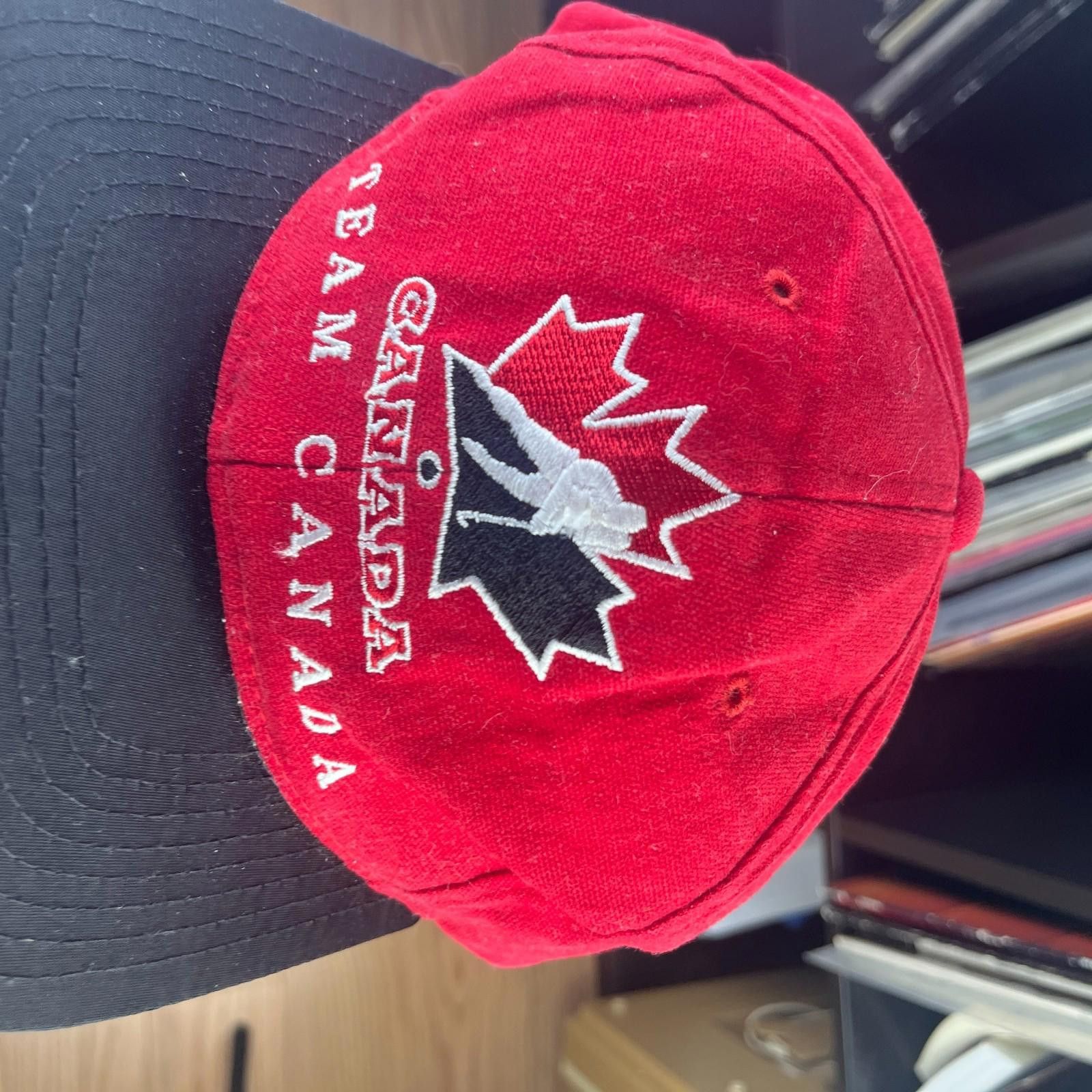 Starter Vintage 90s Starter Team Canada Hockey Strapback Hat Size ONE SIZE - 2 Thumbnail
