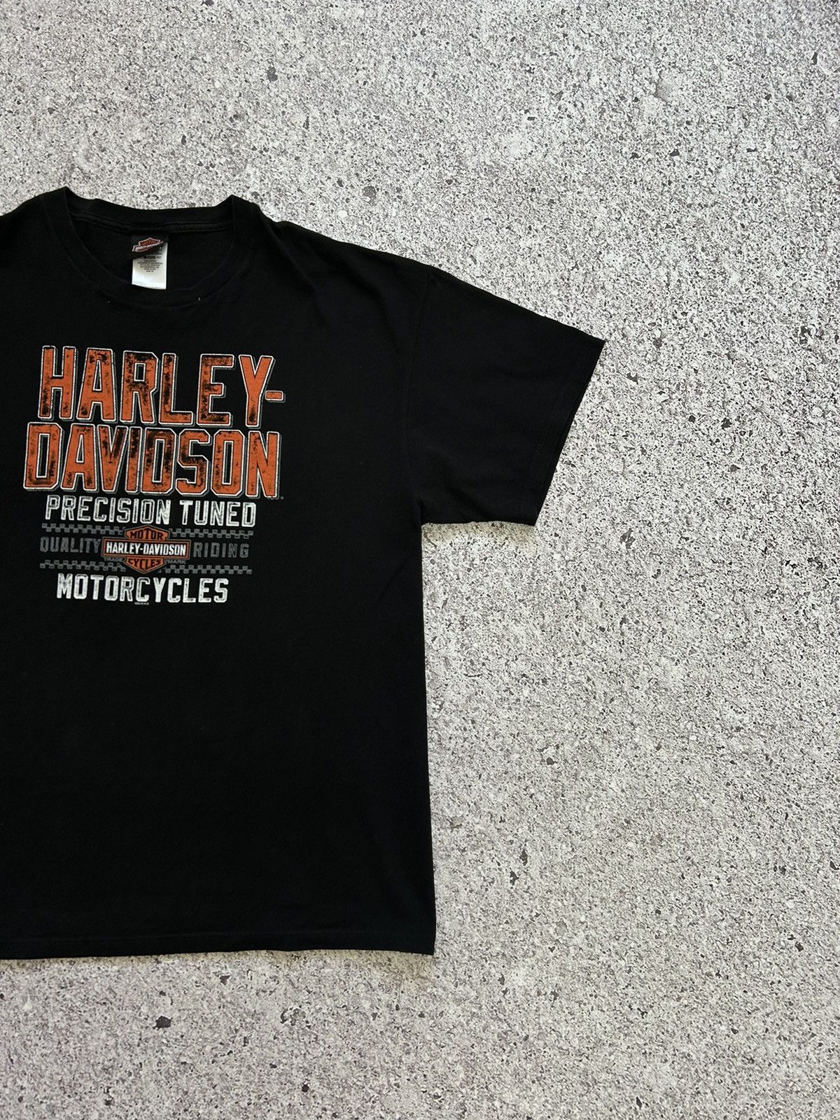 Band Tees × Harley Davidson × Vintage Vintage 2015 Harley Davidson Chicago Precision Tuned T-Shirt Size US XXL / EU 58 / 5 - 5 Thumbnail