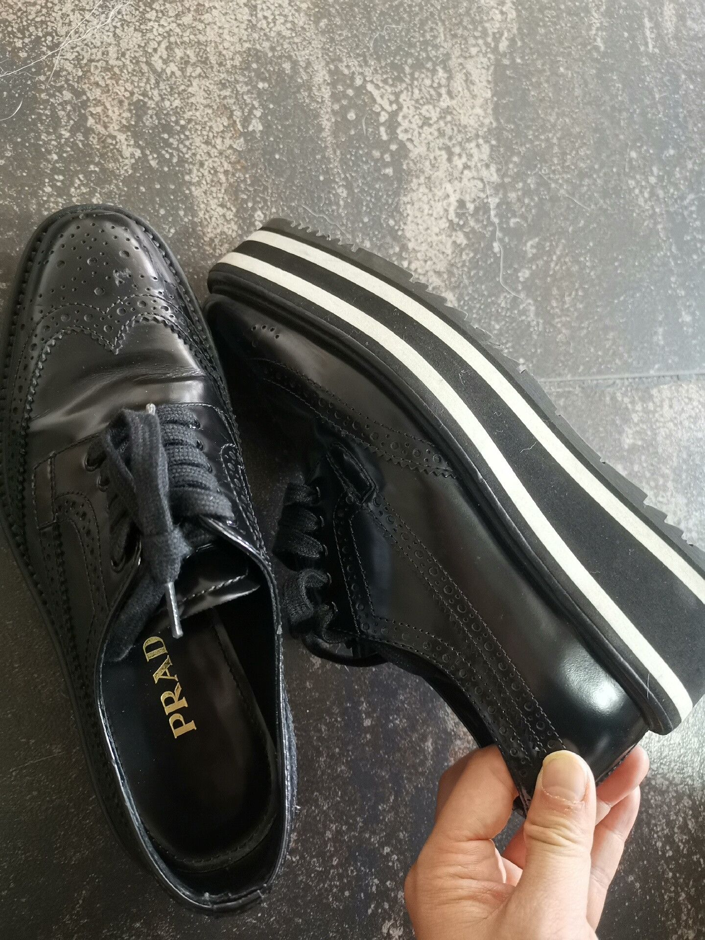 Prada PRADA Black Low-Top Leather Shoes Size US 5 / EU 37 - 1 Thumbnail