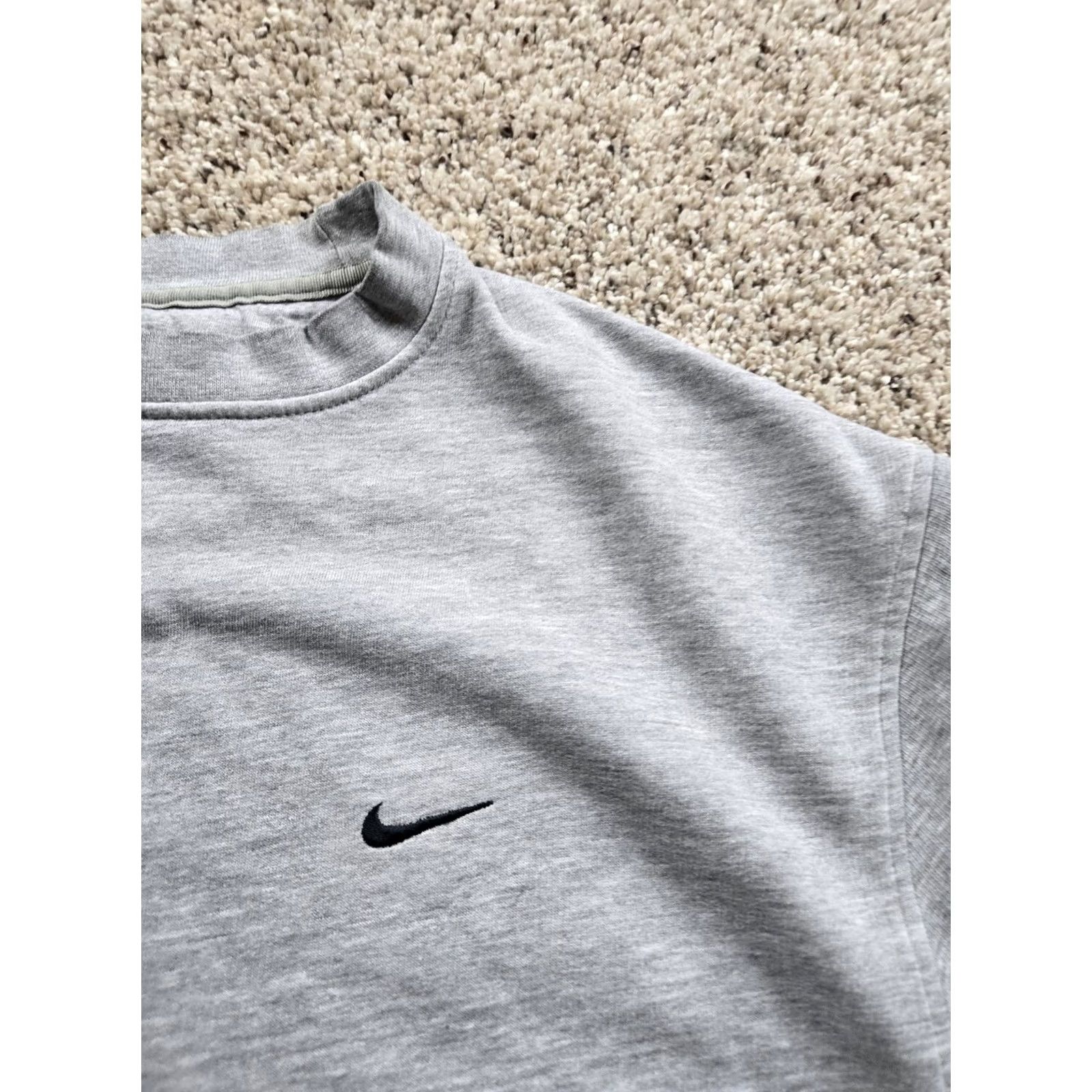 Nike VINTAGE Nike Sweatshirt Mens XL Gray Crewneck Fleece Pullover Mini Swoosh Y2K Size US XL / EU 56 / 4 - 6 Thumbnail