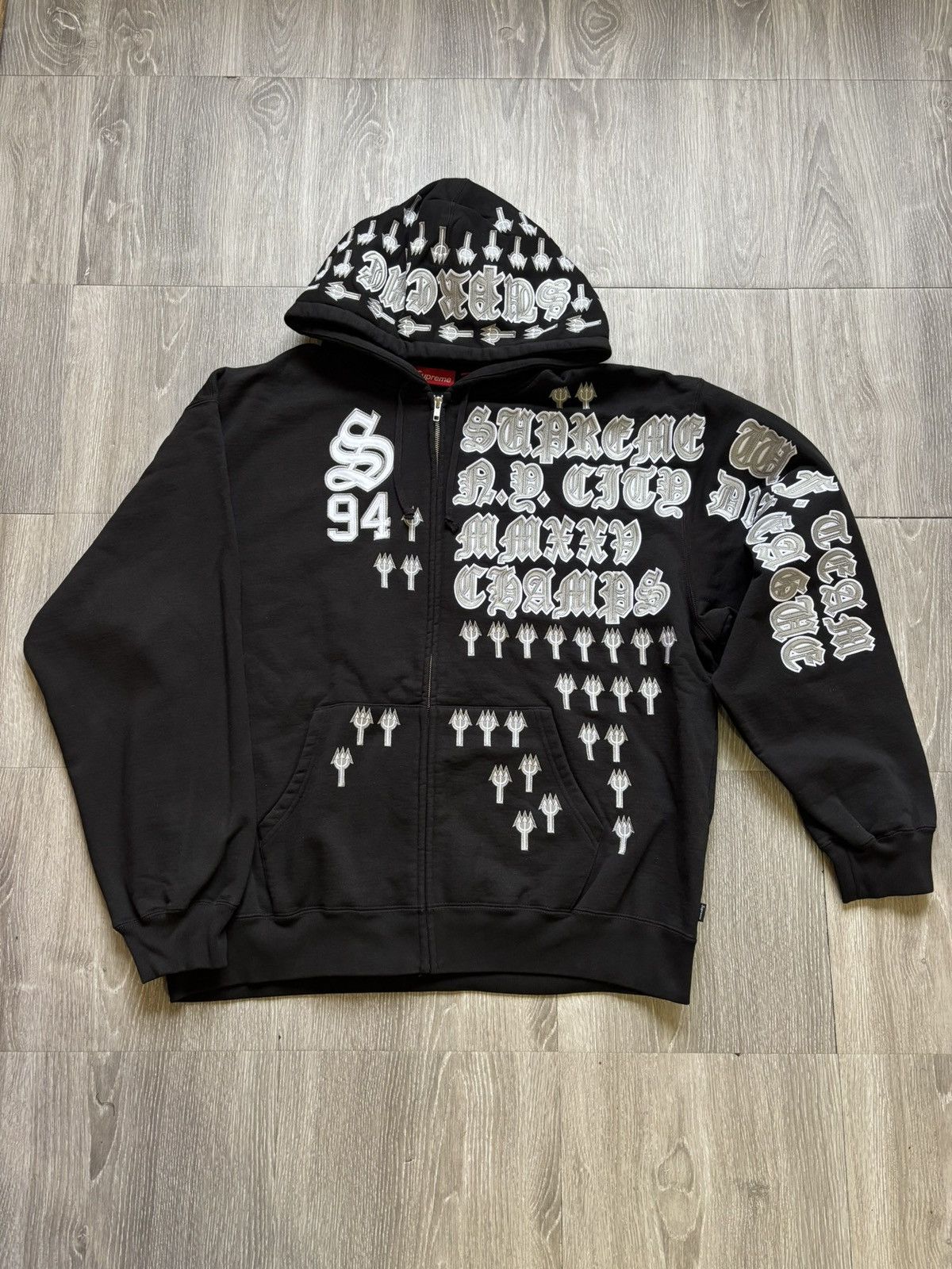 Supreme Supreme Black League Champs Zipup Hoodie Size US XXL / EU 58 / 5 - 1 Thumbnail