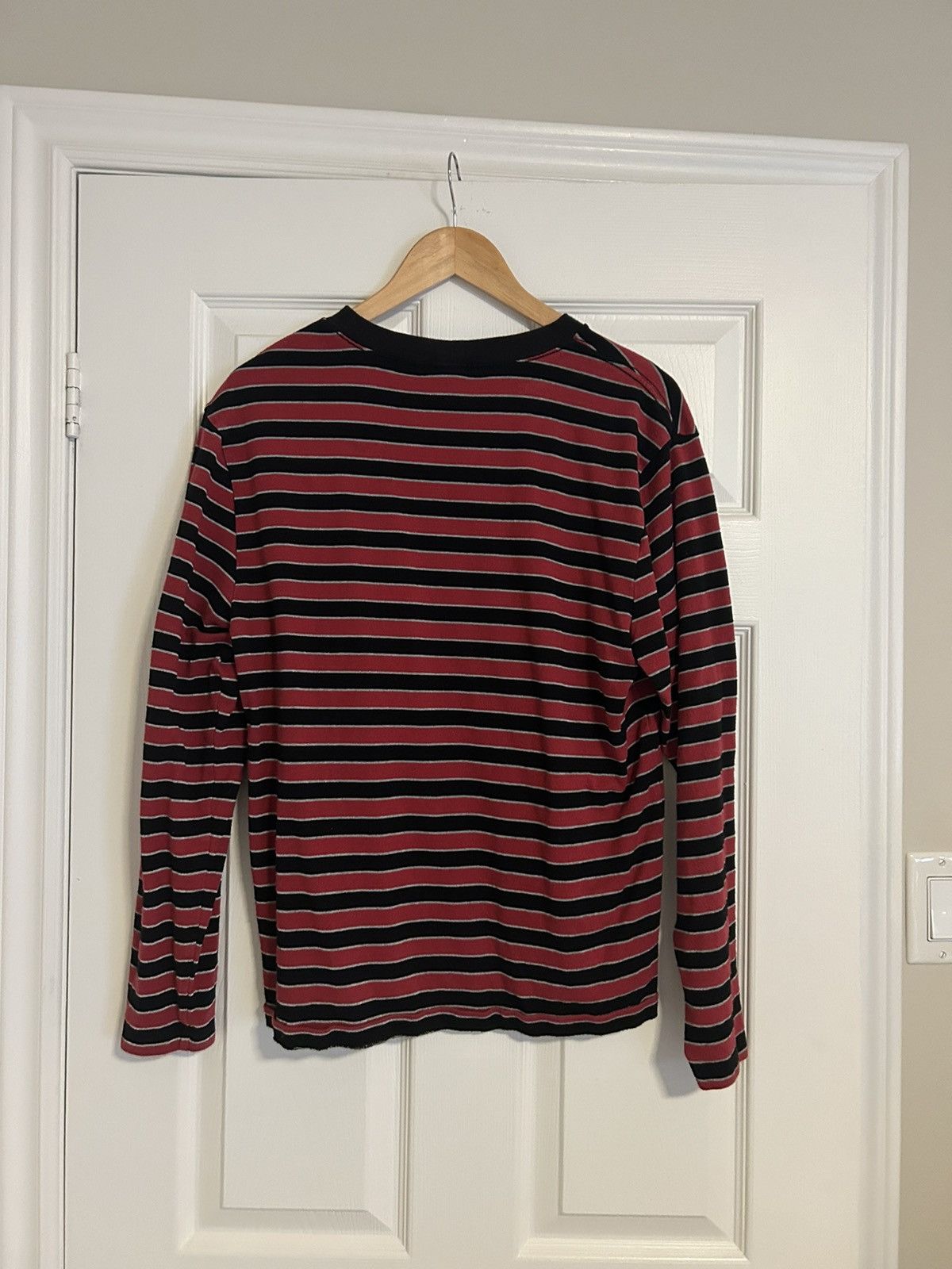 Guess × Places + Faces Guess x Places + Faces L/S Size US M / EU 48-50 / 2 - 3 Thumbnail
